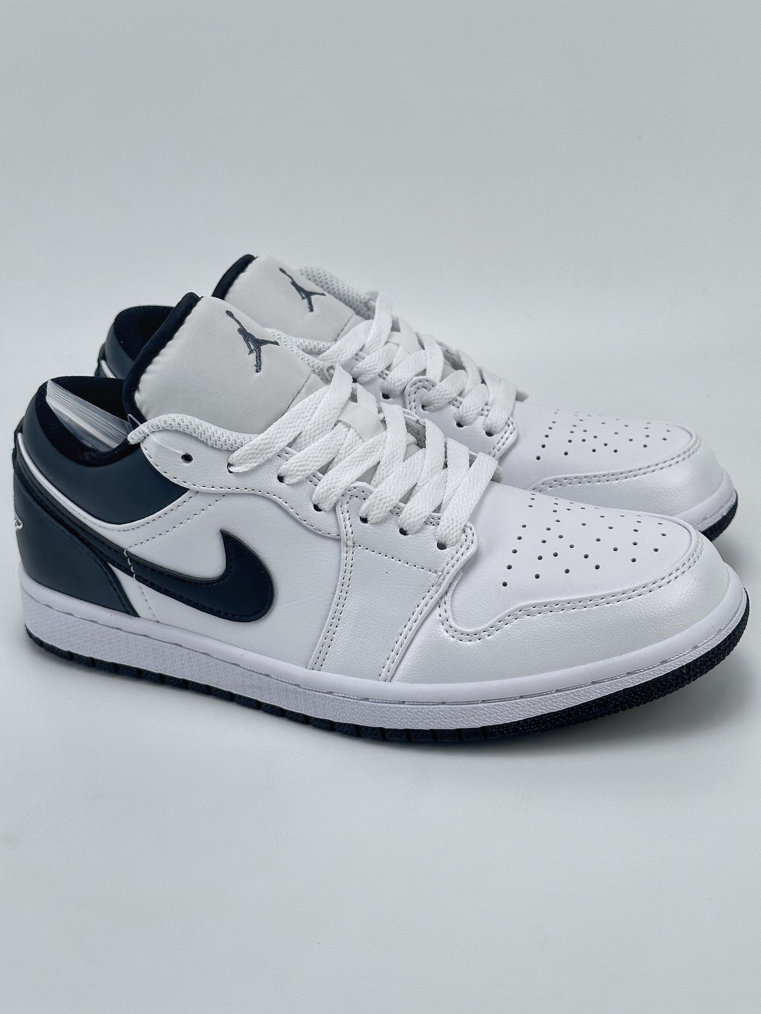 Air Jordan 1 Low 白黑尾 553558-132