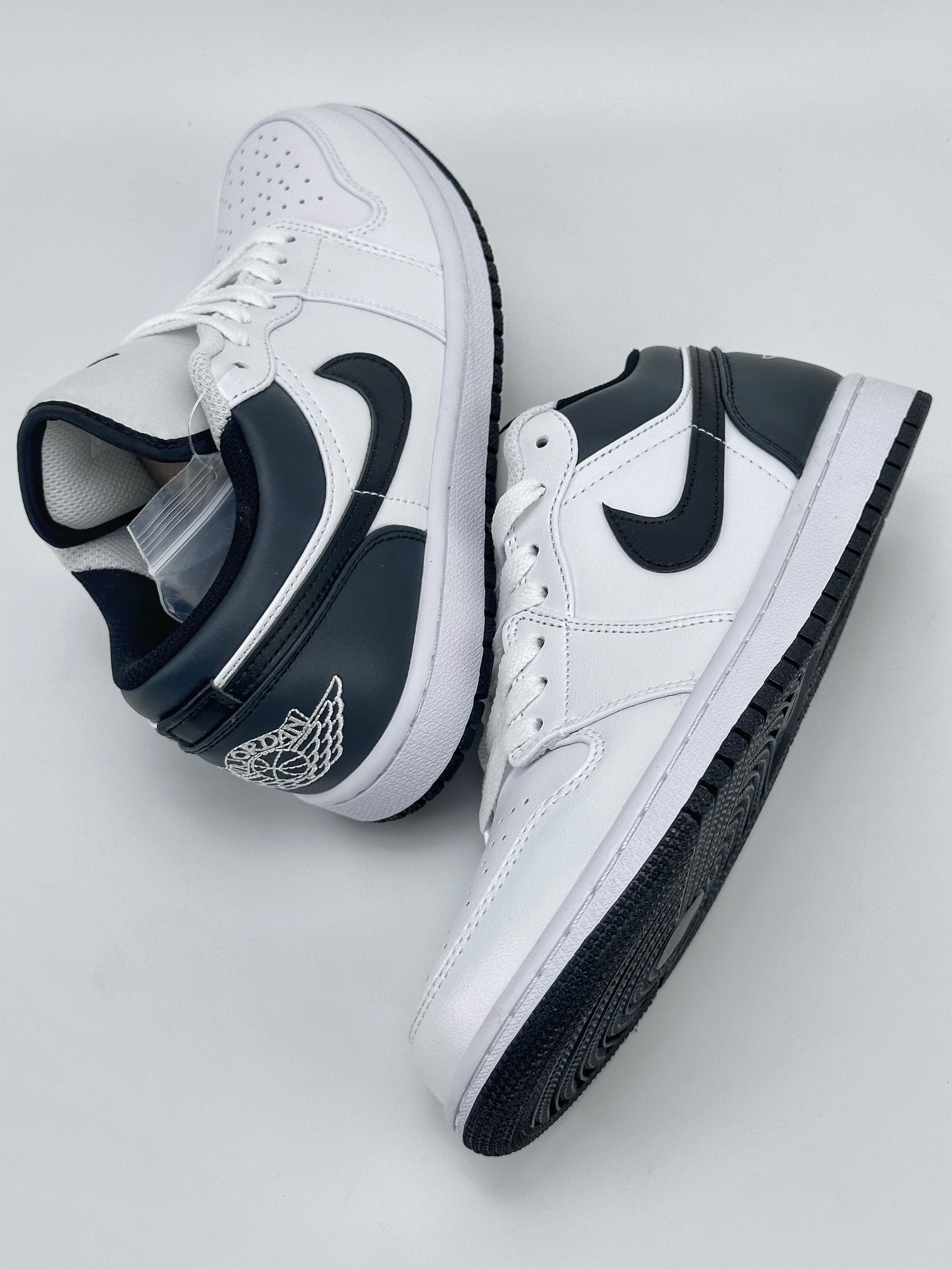 Air Jordan 1 Low 白黑尾 553558-132