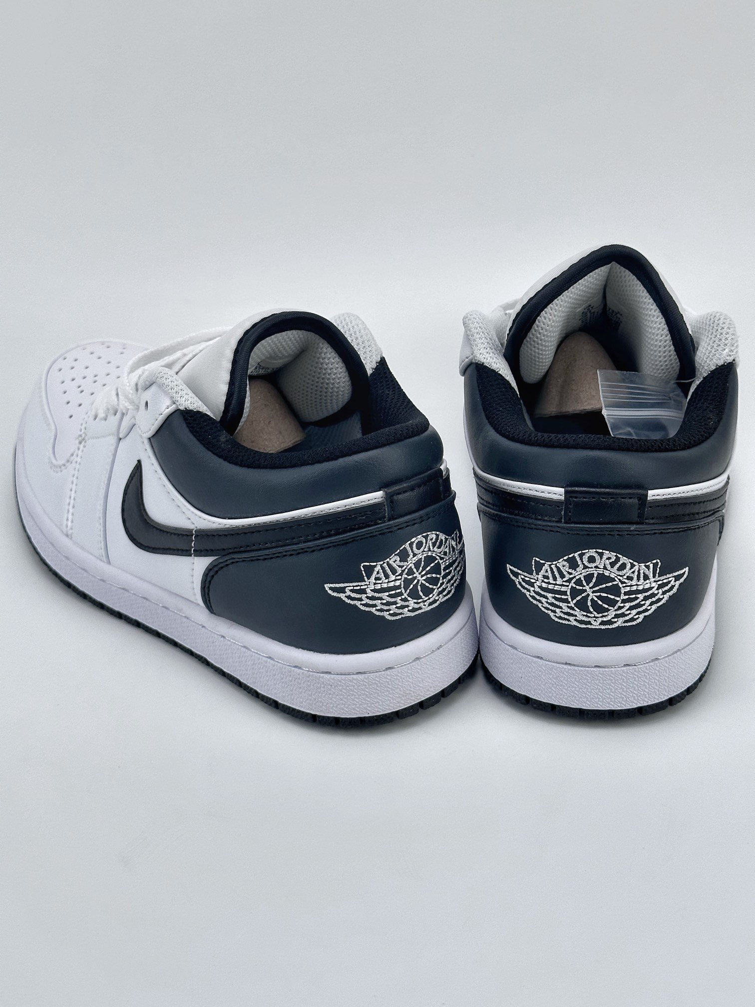 Air Jordan 1 Low 白黑尾 553558-132