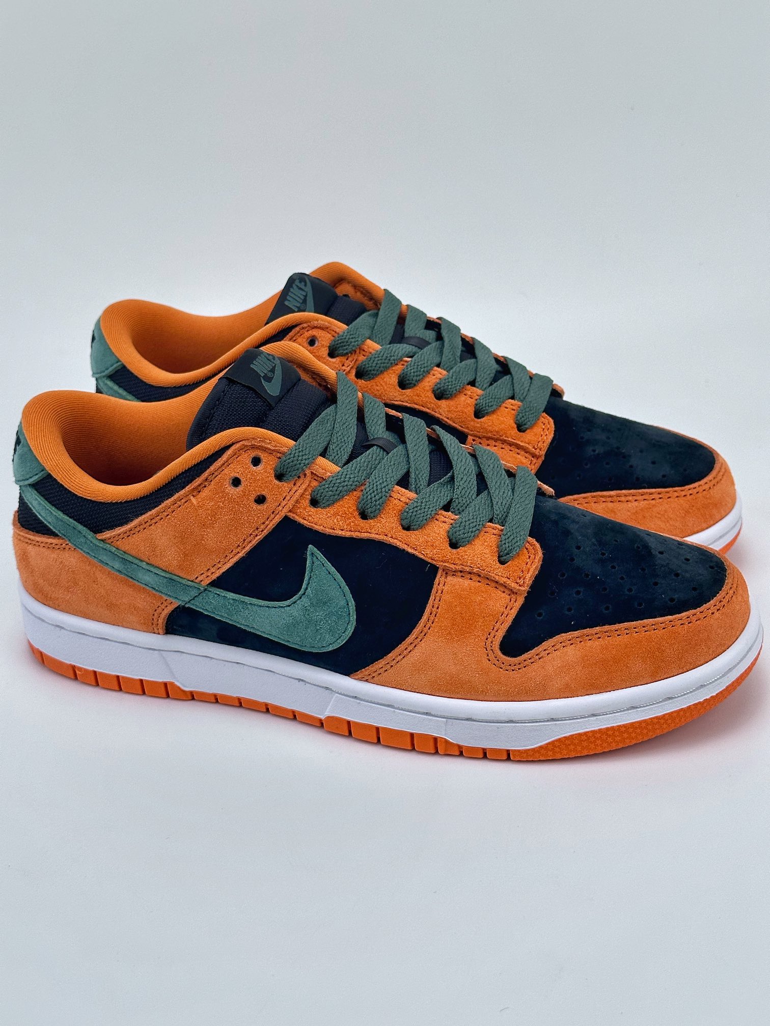 200 NIKE SB Dunk Low ”Ceramic” 黑橙胡萝卜 DA1469-001