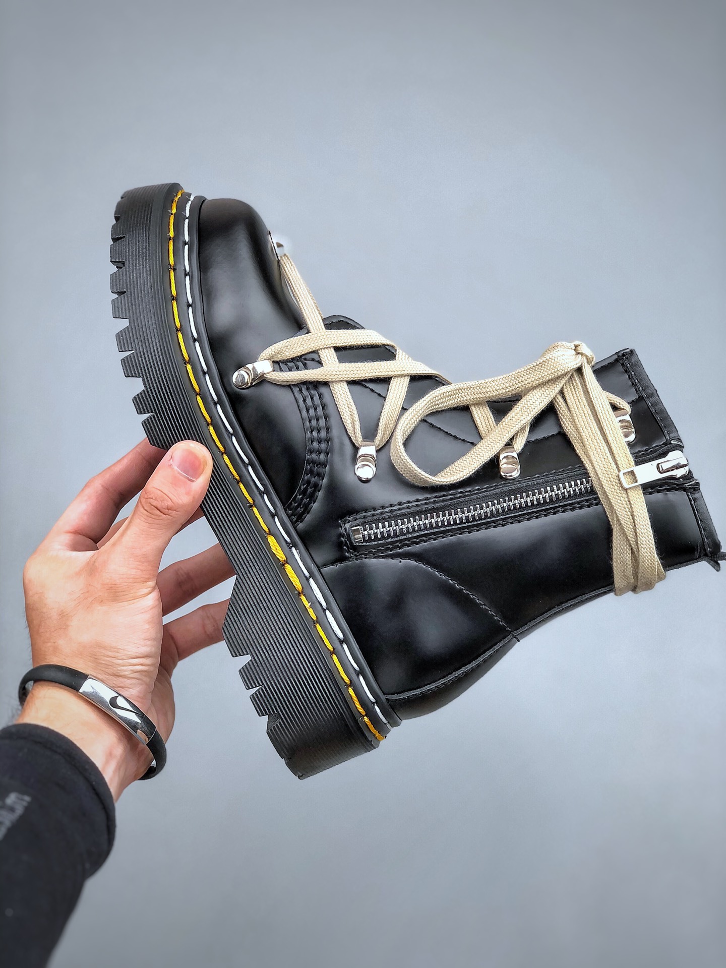 380 Dr. Martens Penton Bex Double Stitch 彭顿系列马丁乐福鞋“皮革黑黄铁牌”27876001