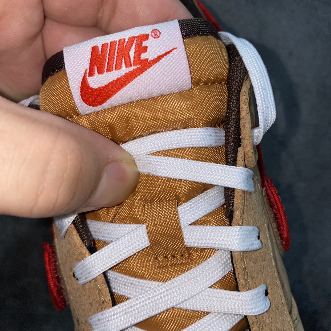 图片[4]-【M版纯原】CLOT x NIKE Dunk Low  SP CN Gcel“Cork”20周年 联名款 低帮 复古休闲 软木塞换勾板鞋 原鞋开发打造 细节无可挑剔n鞋型完美 清洁度无敌 所有细节均支持对比原版无差距n原厂软木屑面料 原鞋原楦头纸板开发原厂织唛标 全方位细节到位 货号: FN0317-121   尺码：40-47.5-莆田鞋批发中心