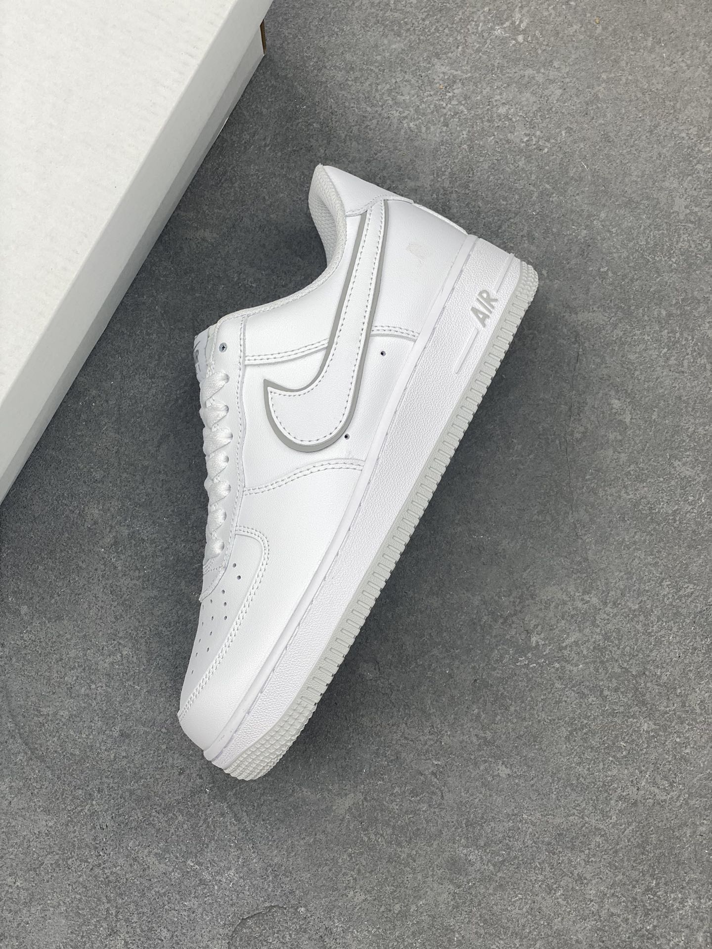 Nike Wmns Air Force 1 '07 White/Noble Red Leather Casual Sneakers 8 i1691099455 7386 6