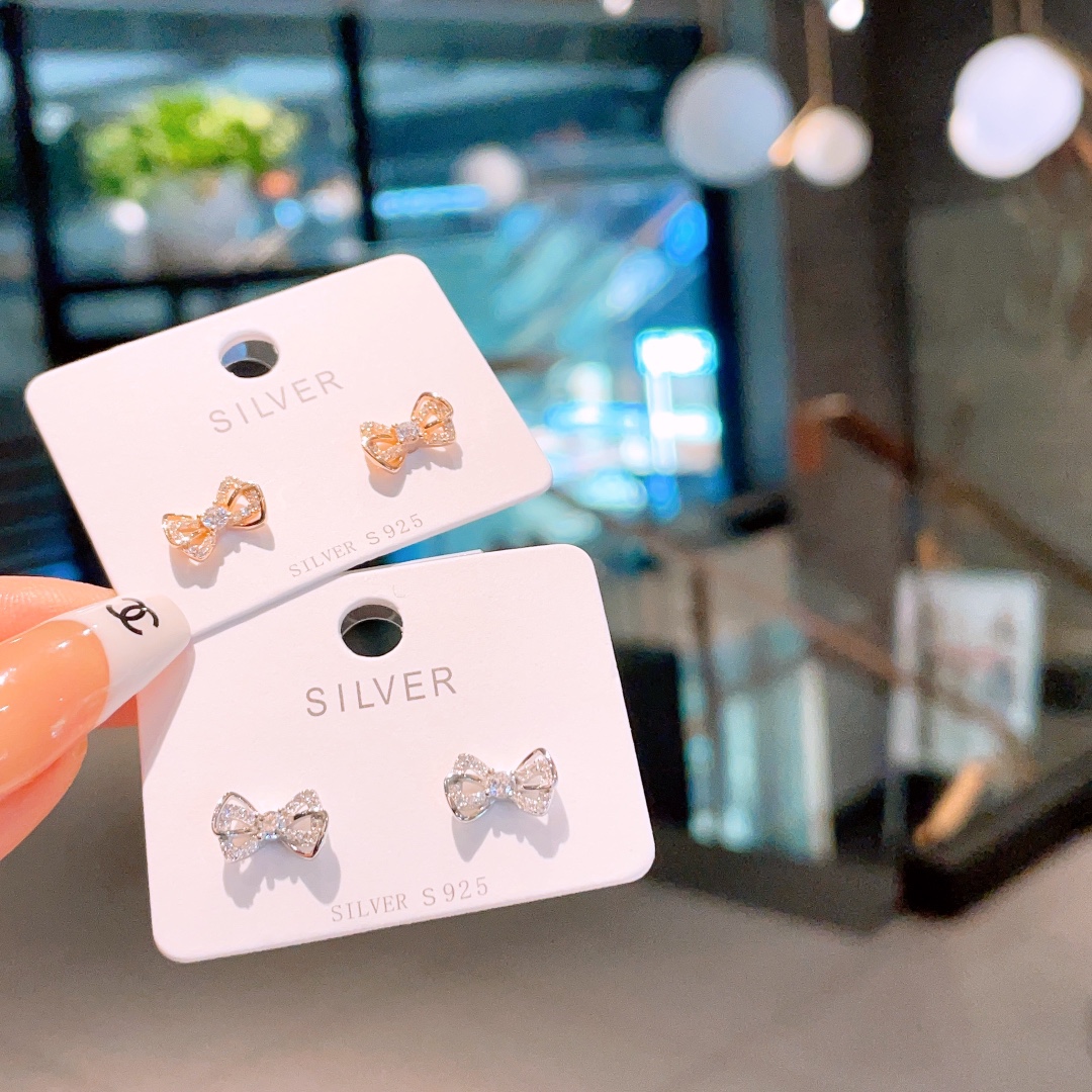 アーティスティックファインシルバーイヤリングゴールド 日常使い