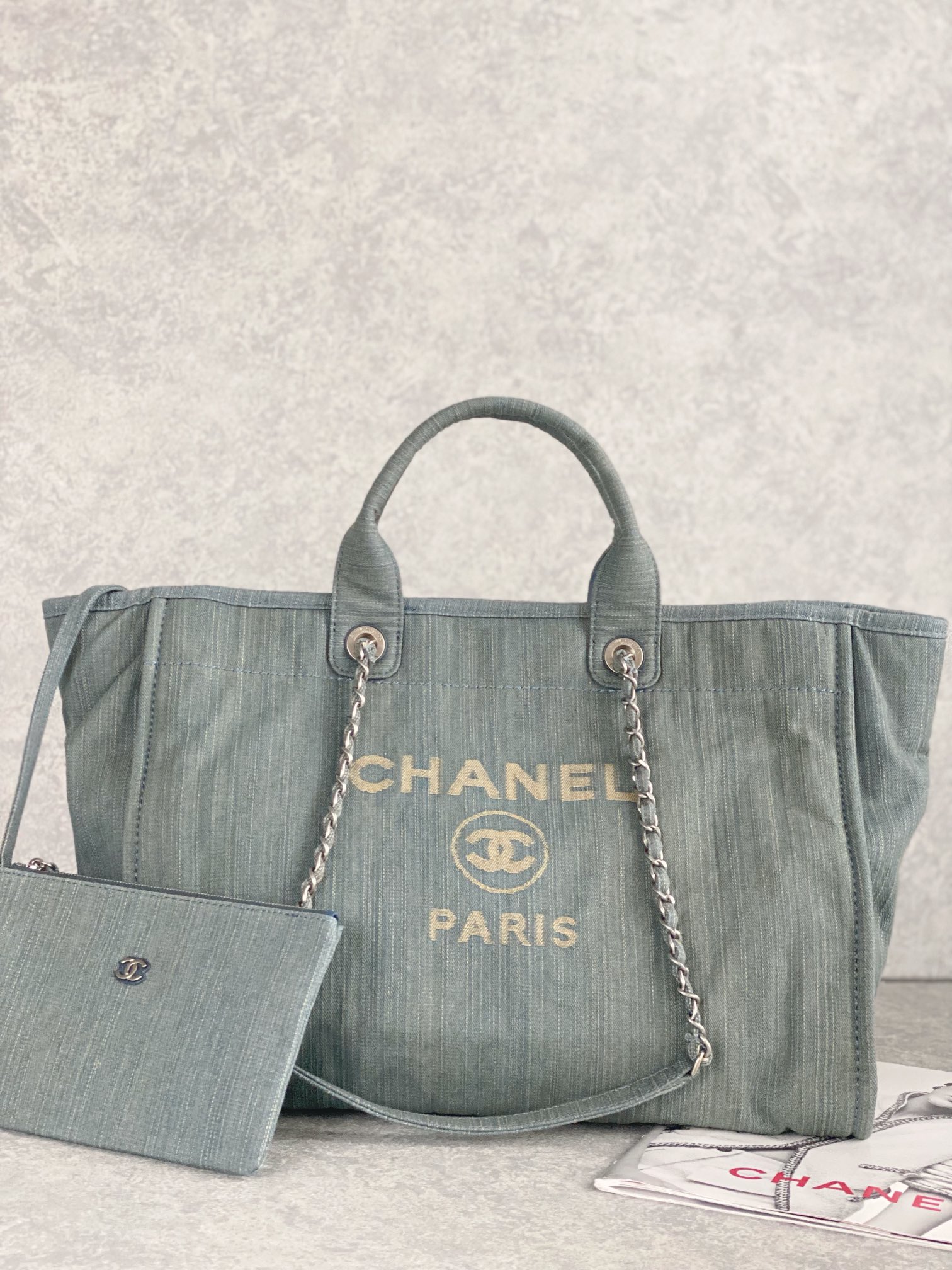 Chanel Oferta
 Sacos Bolsas Azul Cinzento Claro Prata Amarelo Colecção Primavera/Verão Vintage Praia