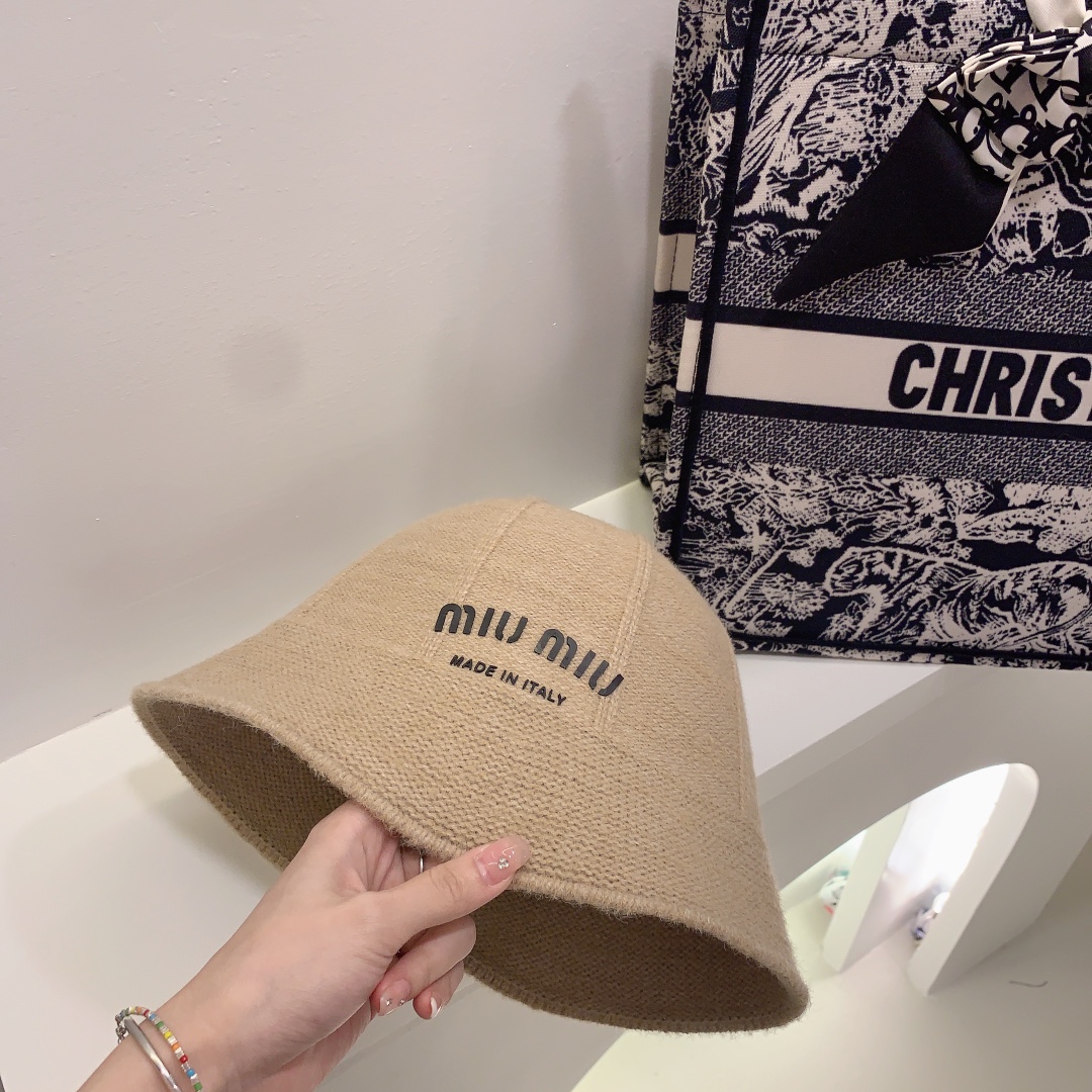 미우미우 모자 81082 Miu Miu Cap