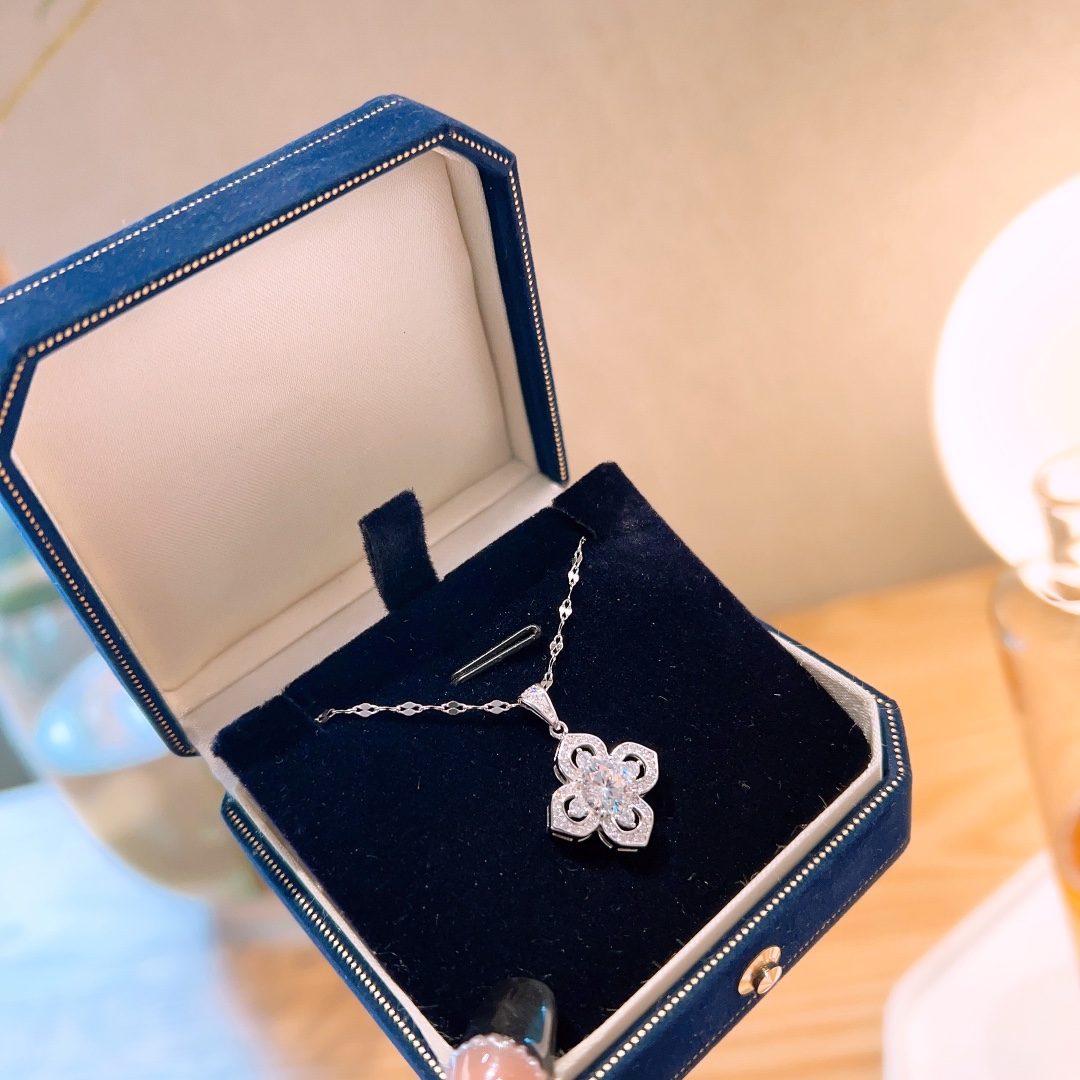 Nickelfreies Silber Moissanit Kette Süß & cool Neujahr Silber