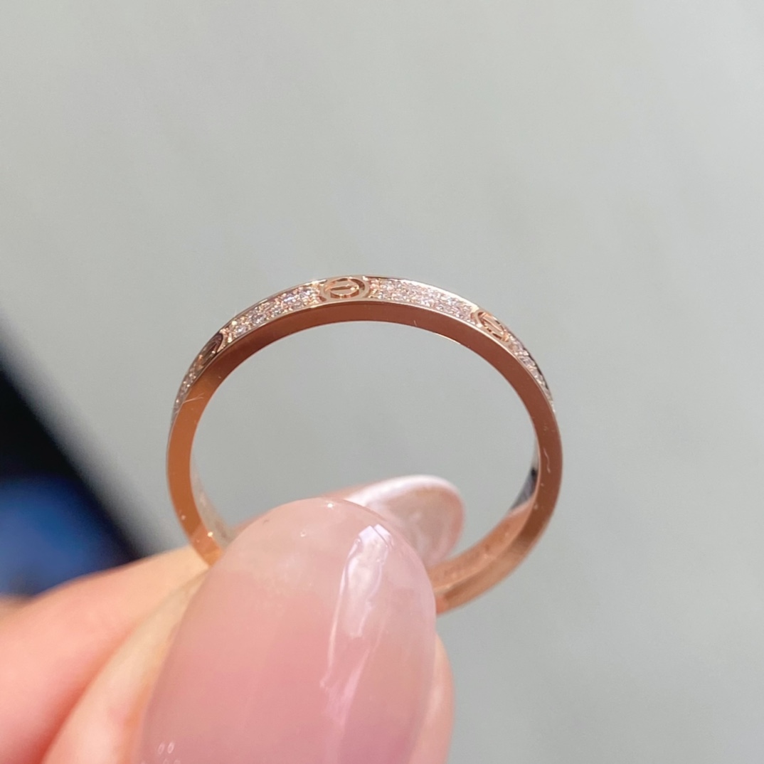 Narrow Pavé Band Ring - Comprehensive 3