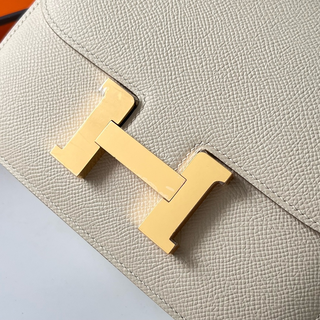 Hermès 25 small quantity in stock! Mirror Constance19cm Epsom original palmprint leather ck10 milkshake white Craie gold buckle top hand sewing m