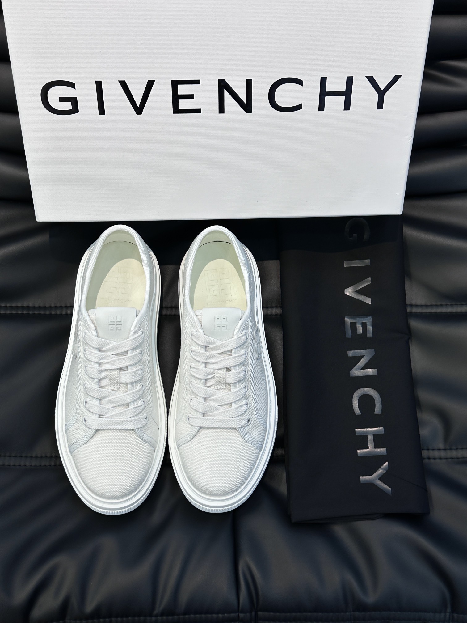 Givench*.纪梵希情侣款厚底休