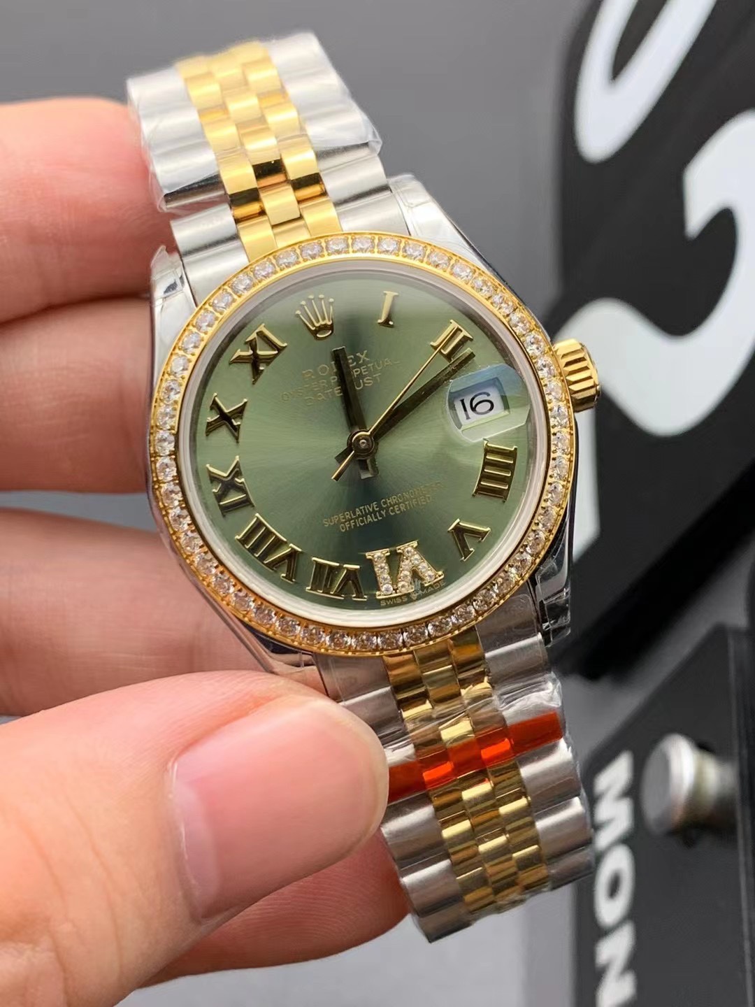 Rolex 金绿女日志