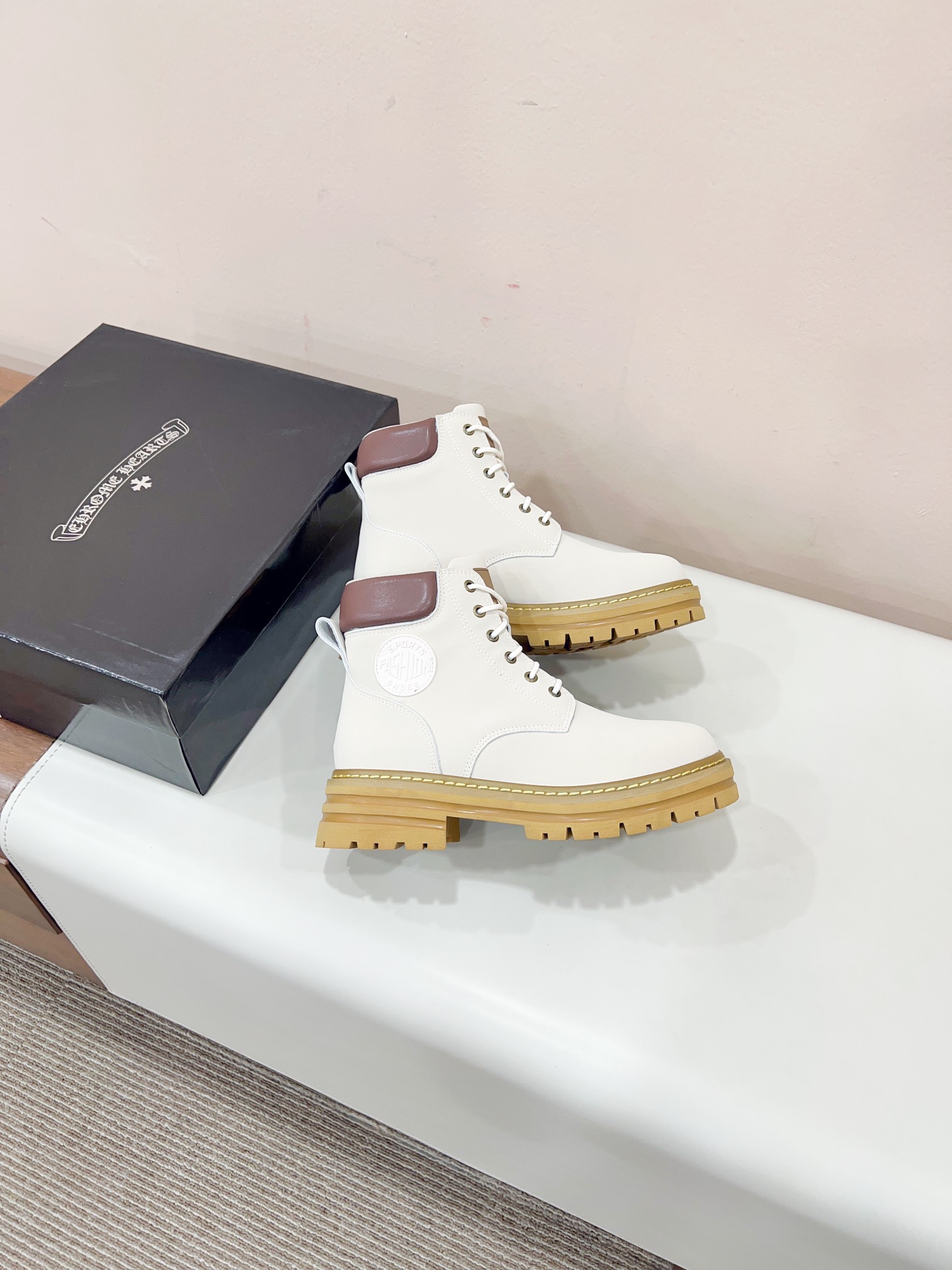 2022 Chrome Heart Crocodile Yellow Boots: Stylish and High-Quality Footwear Option - 图片 2