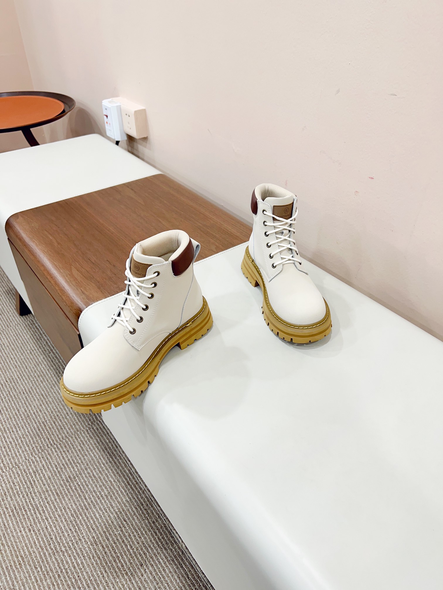 2022 Chrome Heart Crocodile Yellow Boots: Stylish and High-Quality Footwear Option - 图片 4