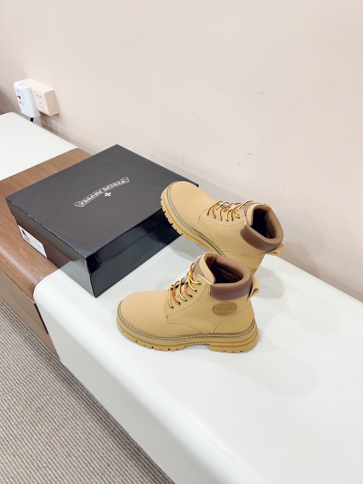 Chrome Hearts 2022 Crocodile Yellow Boots: Stylish and High Quality Footwear - 图片 3