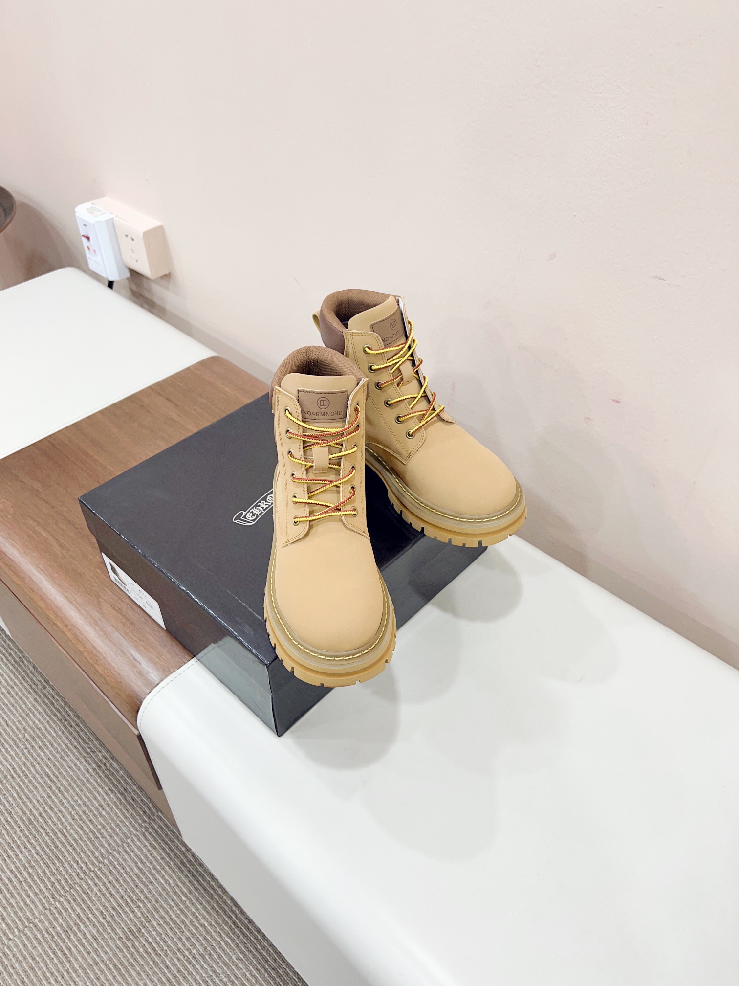 Chrome Hearts 2022 Crocodile Yellow Boots: Stylish and High Quality Footwear - 图片 1