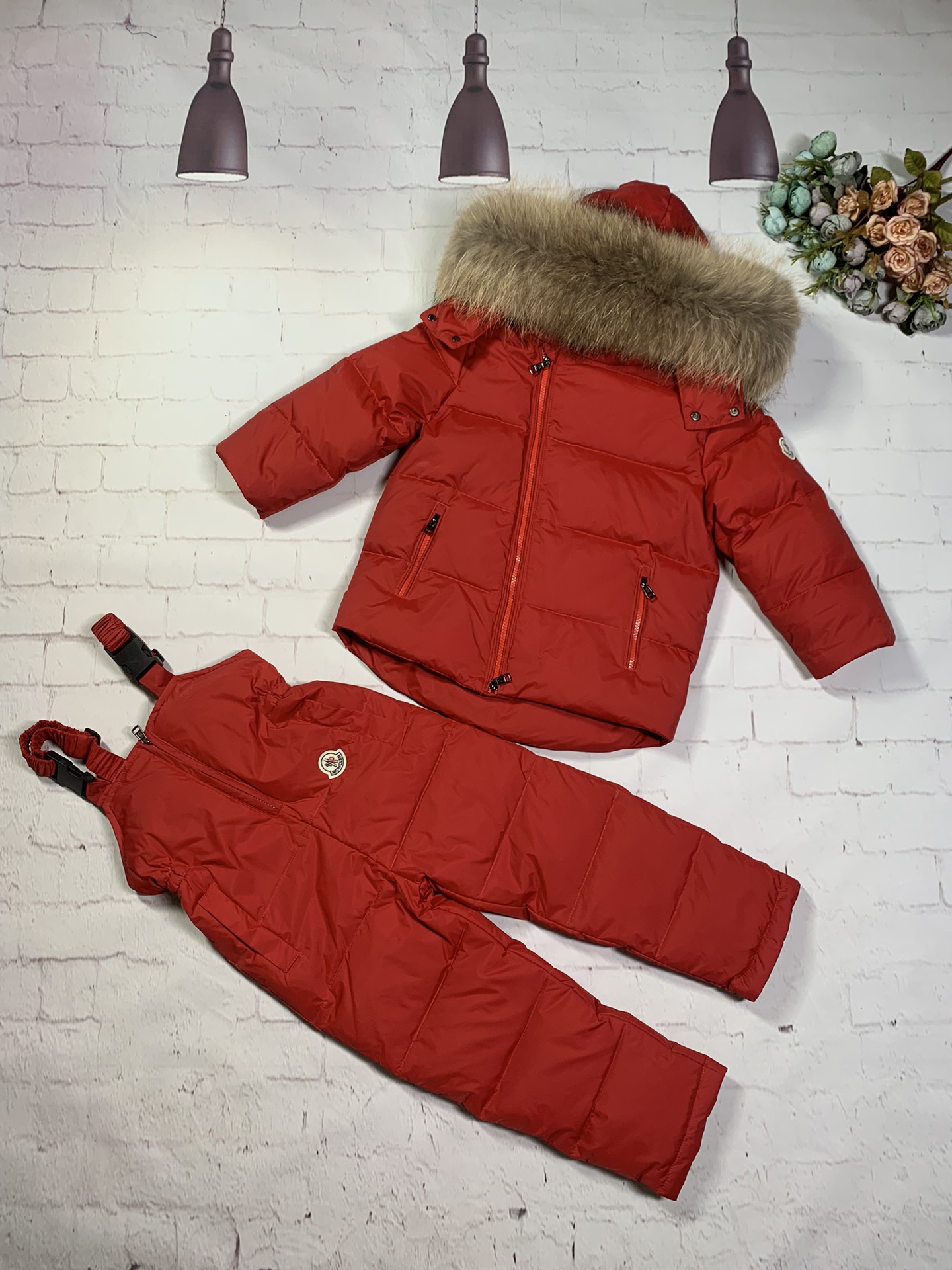 NO:578847,Children's down jacket suit, natural large fur, size 0-2-4-6-8-10-12, suitable for height 85-95----135-145, multi-color options!  ,clothes,down jacket,19860909儿童羽绒服套装,天然大毛皮, 尺寸0-2-4-6-8-10-12 适合身高85-95----135-145 多色选择！,衣服,down jacket,,Children's