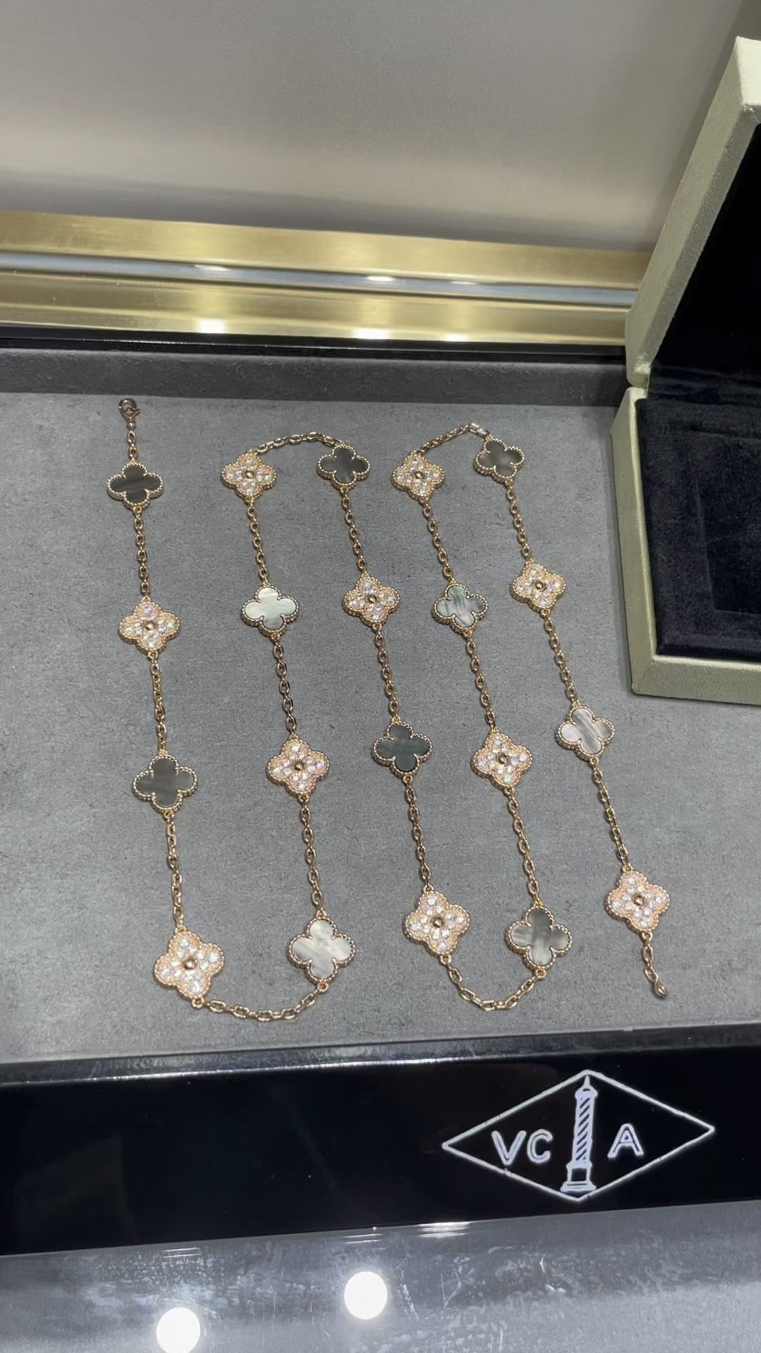 Van Cleef & Arpels VCA天然灰贝 钻20花四叶草项链
