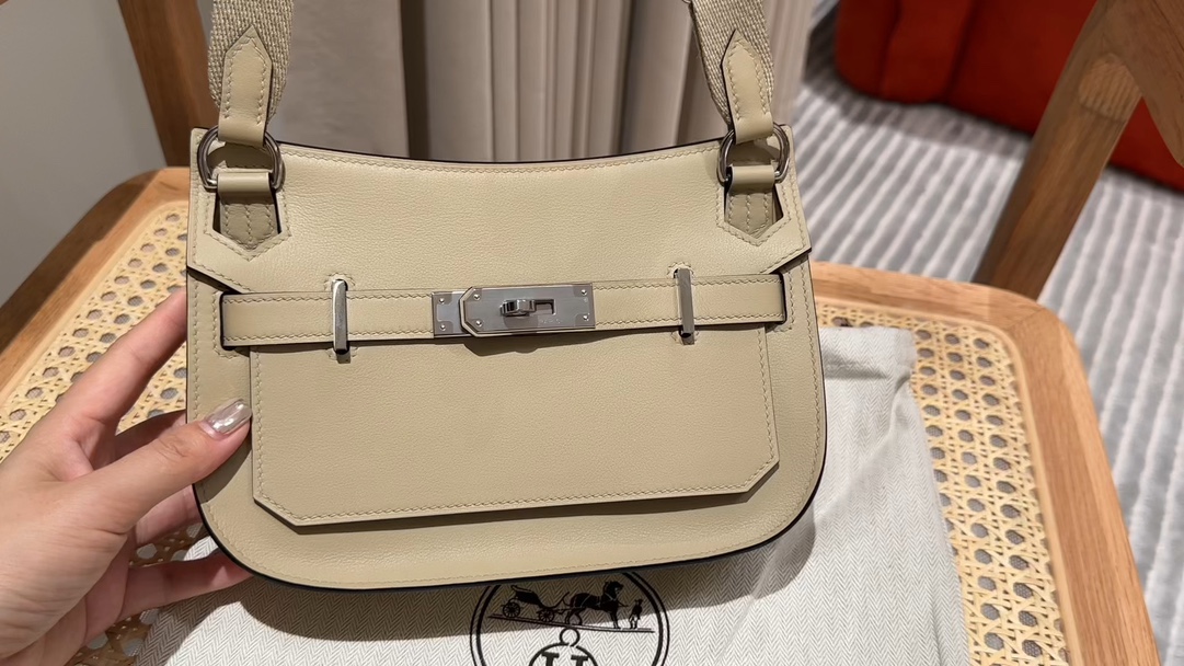 Hermès Mini Jypsiere S2 Swift Windbreaker Gray Silver Buckle Handmade Bag