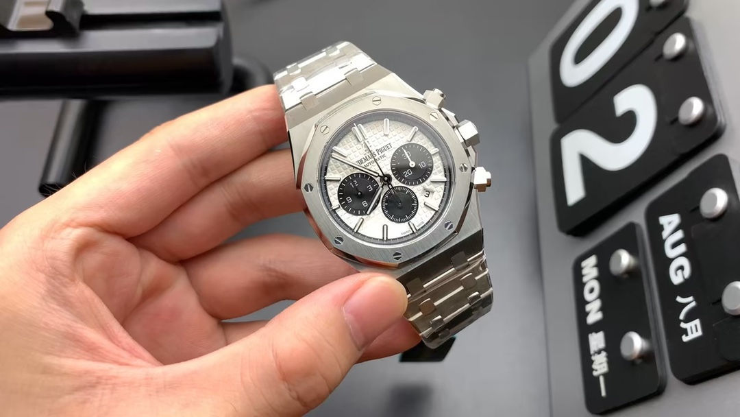 Audemars Piguet 熊猫AP计时