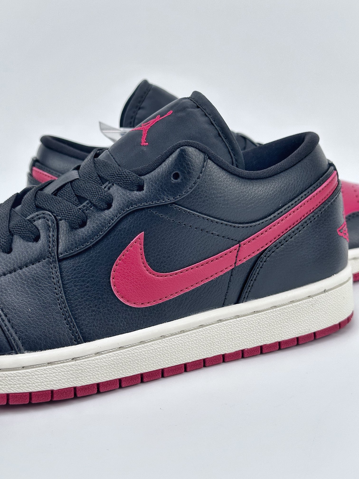 Air Jordan 1 Low ”Bred Sail” Black and Red DC0774-061