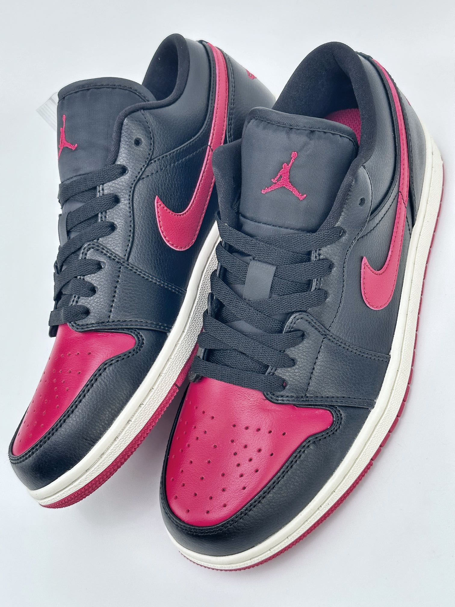 Air Jordan 1 Low ”Bred Sail” Black and Red DC0774-061