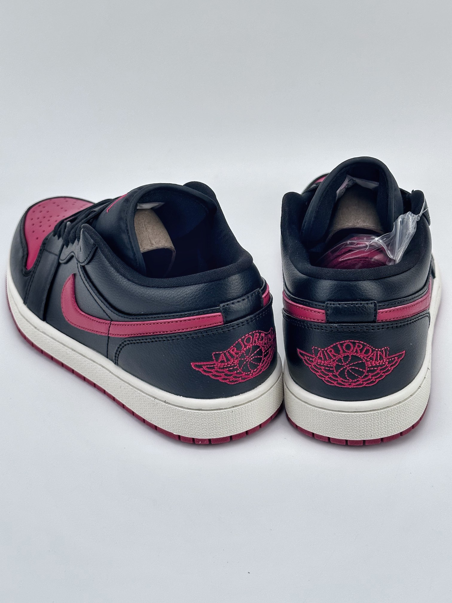 Air Jordan 1 Low ”Bred Sail” Black and Red DC0774-061