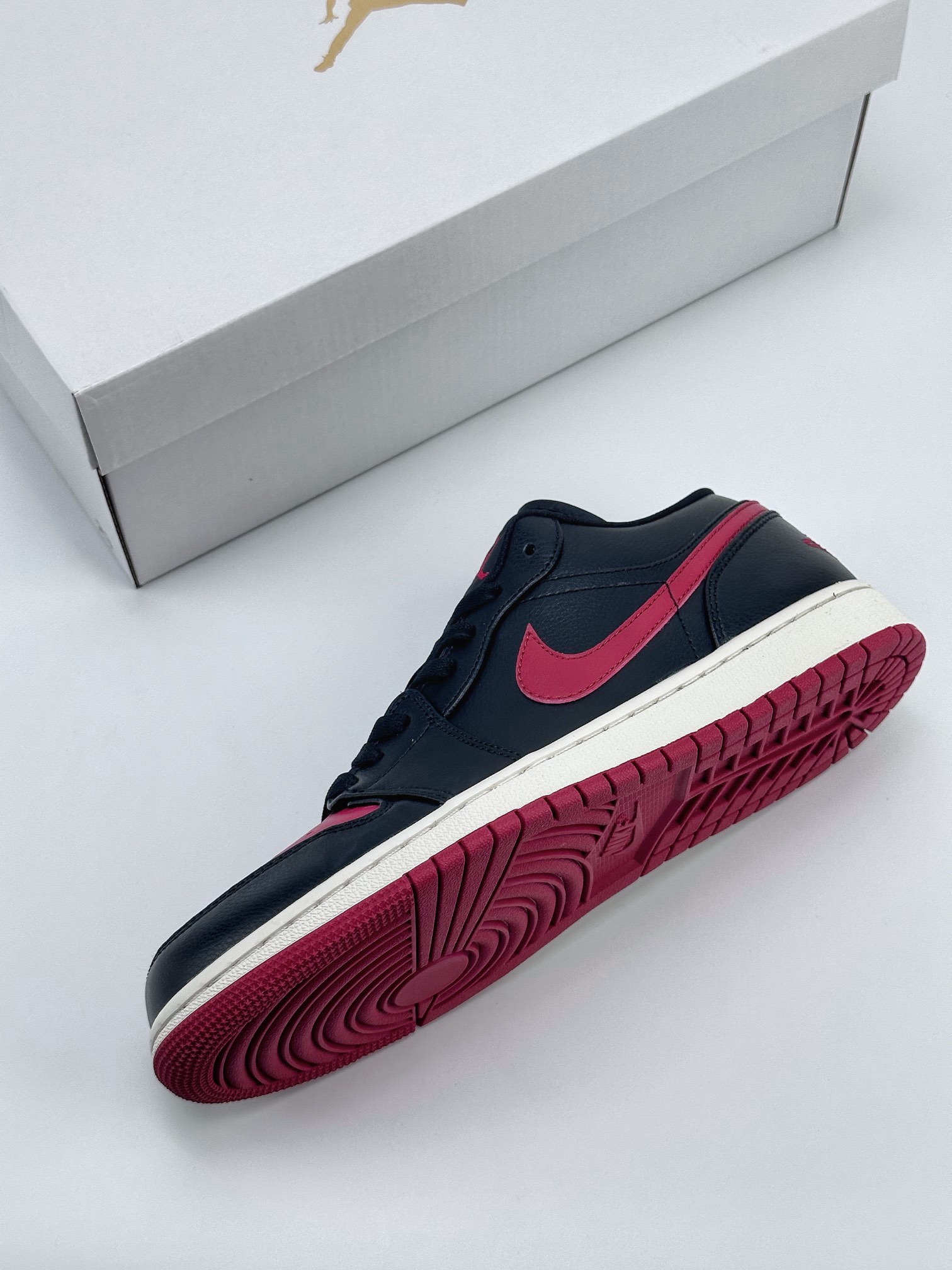 Air Jordan 1 Low ”Bred Sail” Black and Red DC0774-061