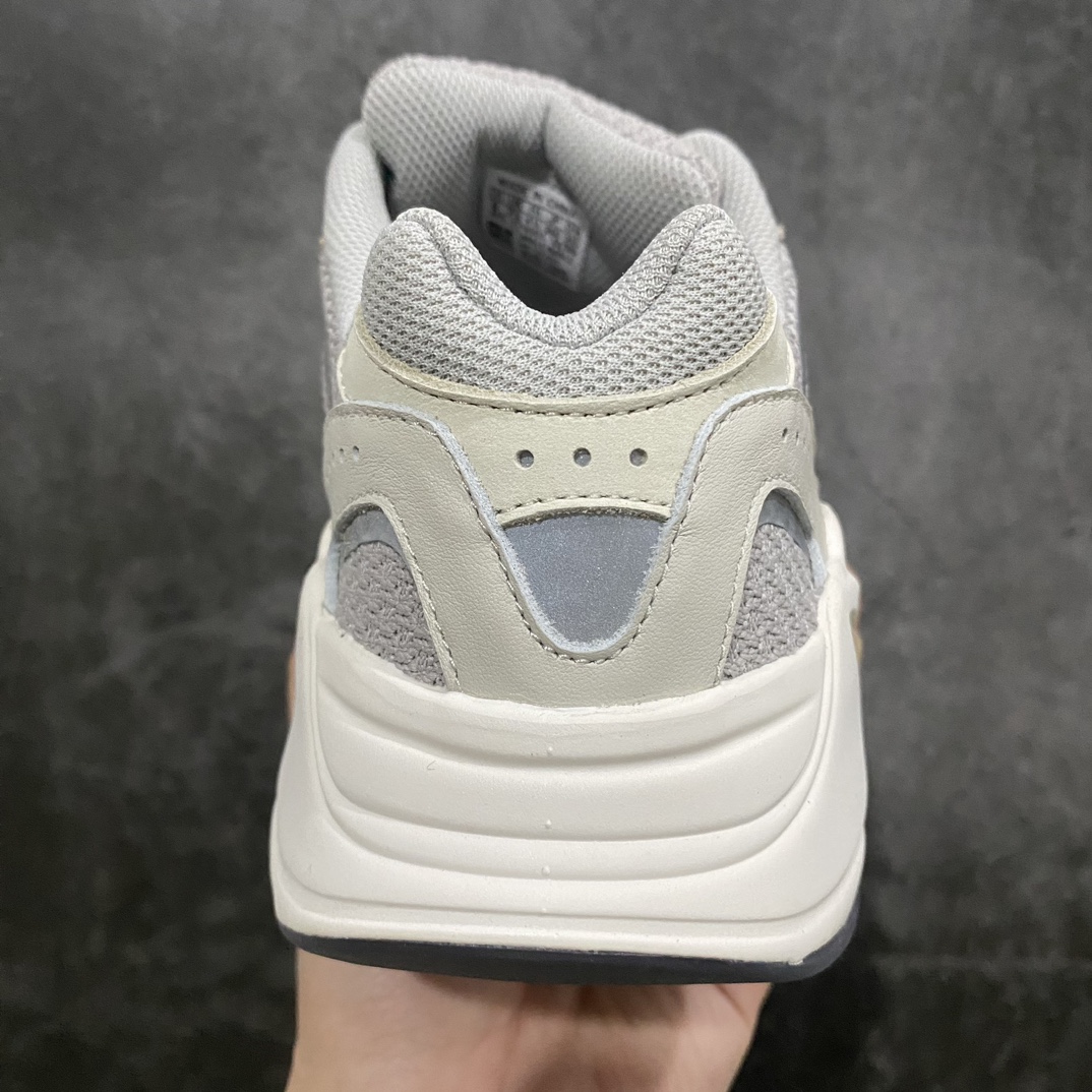 纯原版Yeezy700v2棕灰白奶油