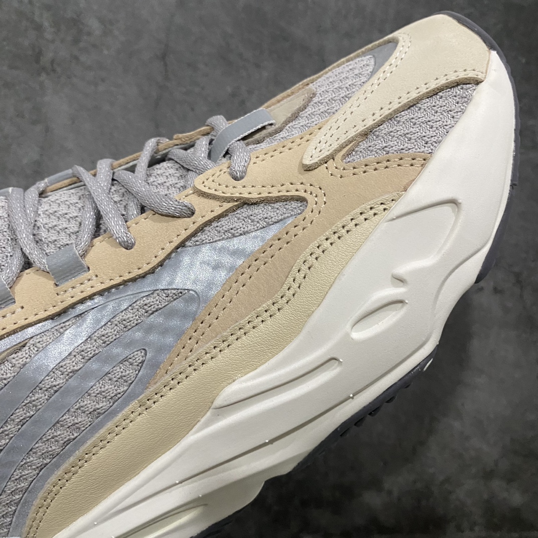 纯原版Yeezy700v2棕灰白奶油