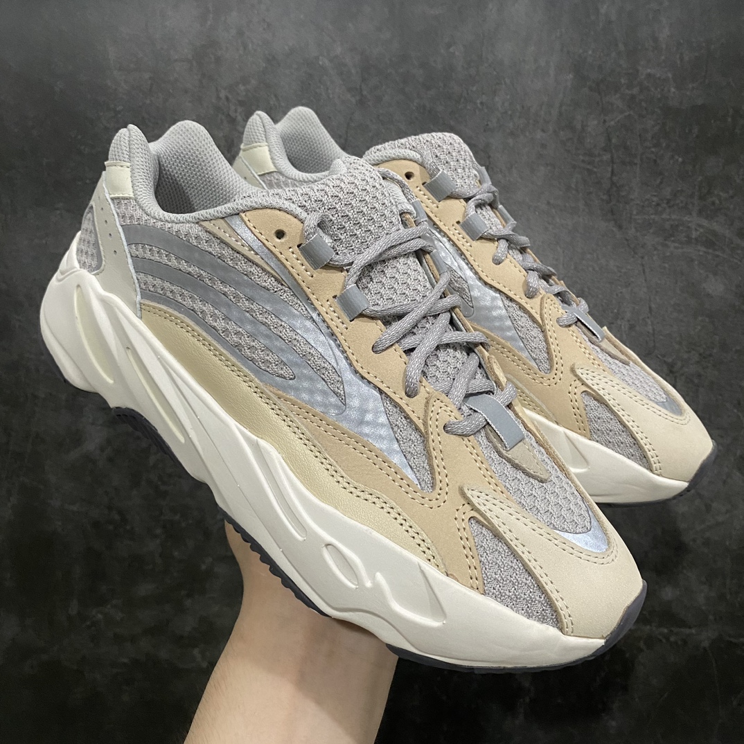 纯原版Yeezy700v2棕灰白奶油