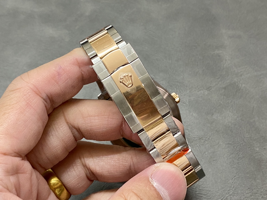 Gentle Monster GM 间金绿箩 日志型41mm