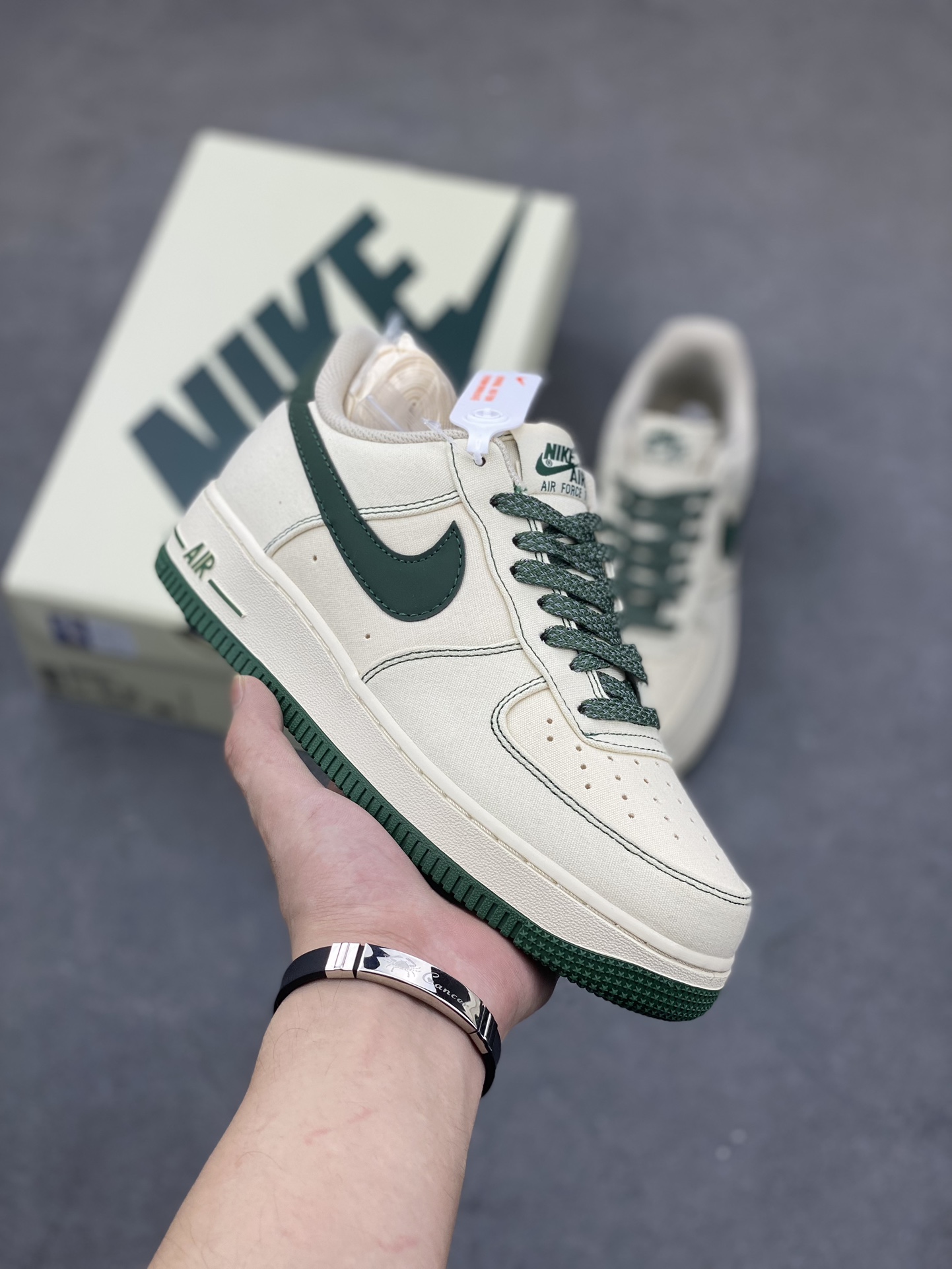 Nike Air Force 1 Low '07 'Full Stars' Casual Sneakers - Green/White 2 i1691188343 4974 0