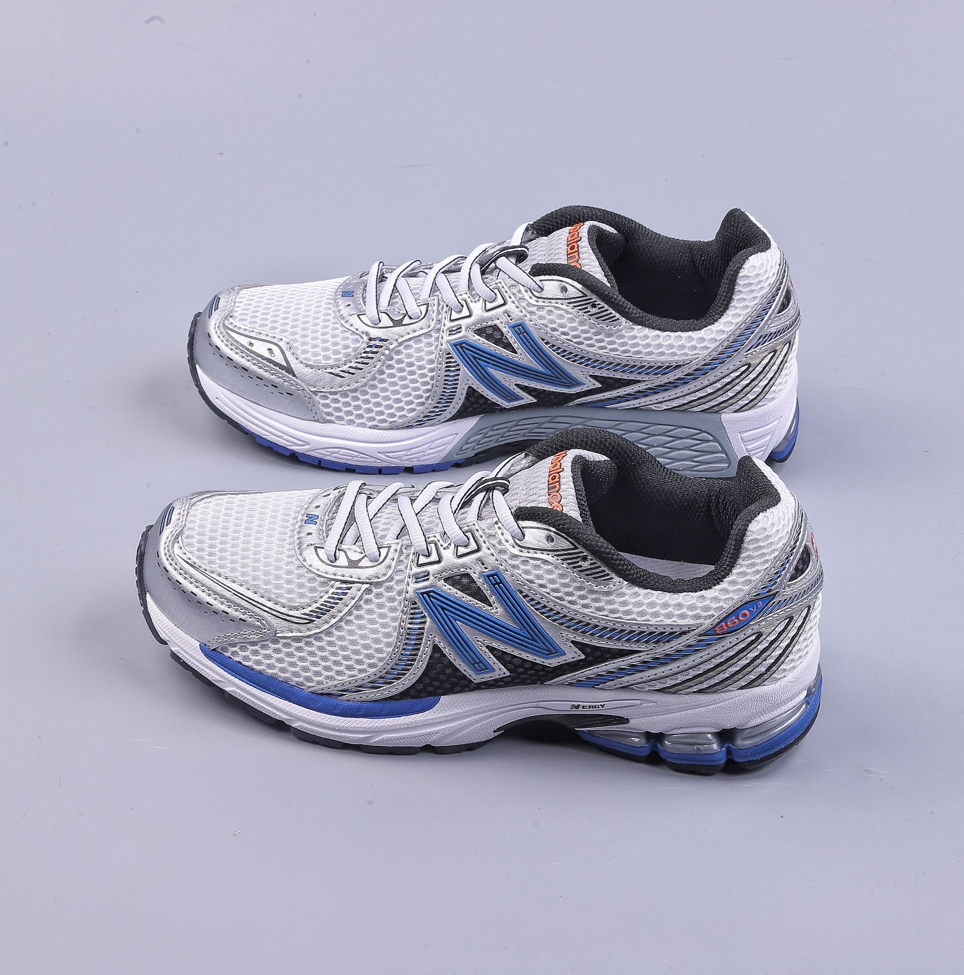 New Balance 860V2 series collaboration classic retro dad style casual sports jogging shoes L860XB