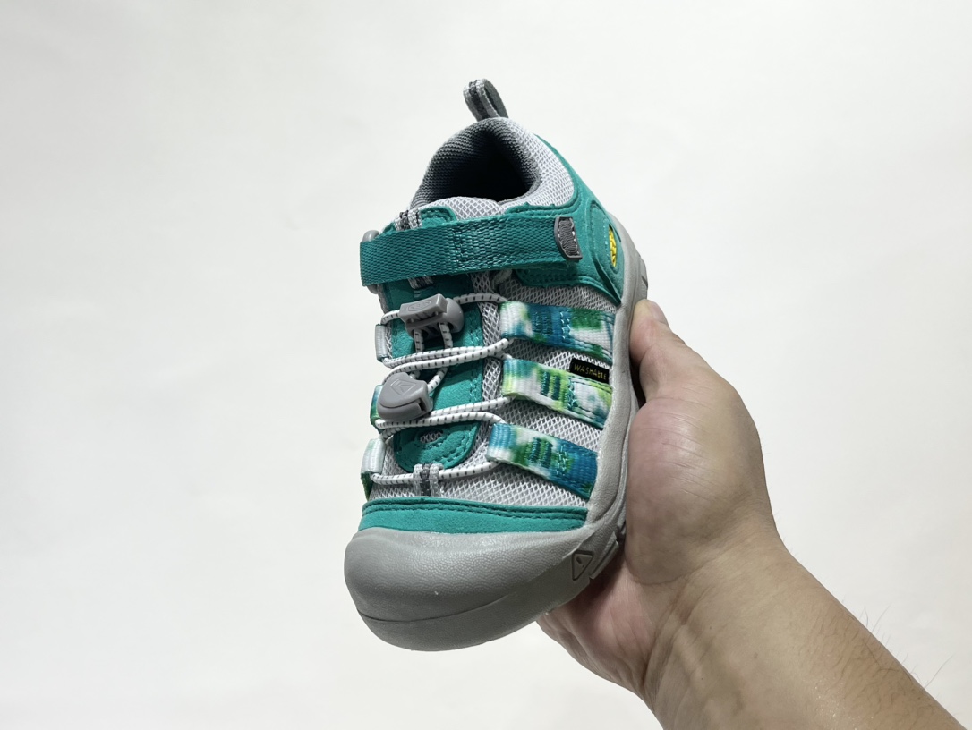 图片[3]-专G版KEEN潮牌户外帆布新款男女童登山徒步运动鞋 尺码：26-37码 超爱的户外潮牌🆒 户外当道，徒步爬山旅行上学🎒必备✔️ 帆布材质，舒适耐穿☁️ 魔术贴➕松紧带设计，穿脱方便✌🏻 橡胶耐磨大底，抓地力超强👍🏻 配色超级出彩🌈推荐get🛒-选品中心