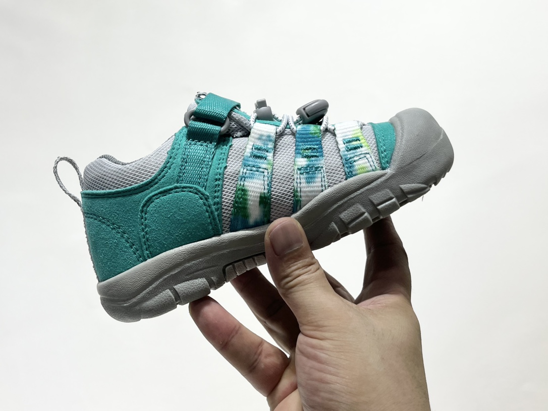 图片[6]-专G版KEEN潮牌户外帆布新款男女童登山徒步运动鞋 尺码：26-37码 超爱的户外潮牌🆒 户外当道，徒步爬山旅行上学🎒必备✔️ 帆布材质，舒适耐穿☁️ 魔术贴➕松紧带设计，穿脱方便✌🏻 橡胶耐磨大底，抓地力超强👍🏻 配色超级出彩🌈推荐get🛒-选品中心