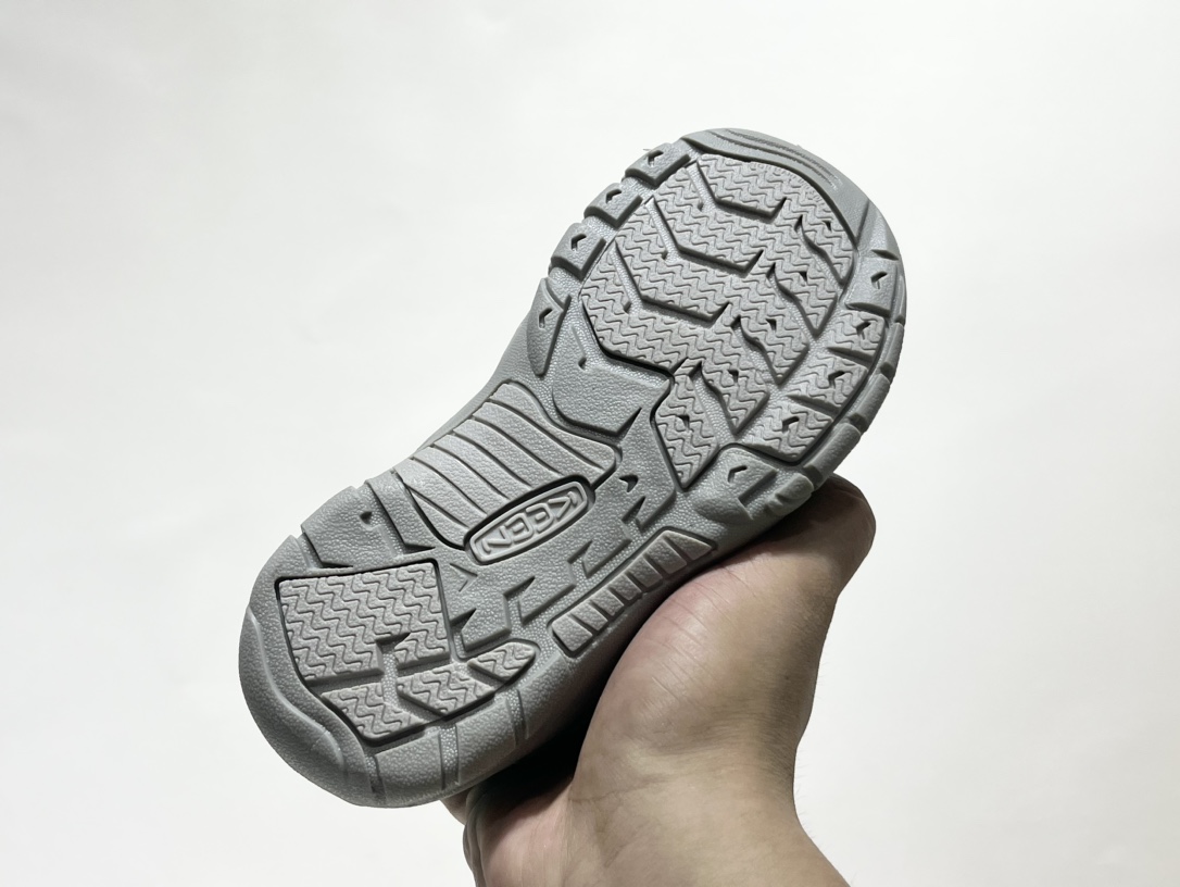 图片[5]-专G版KEEN潮牌户外帆布新款男女童登山徒步运动鞋 尺码：26-37码 超爱的户外潮牌🆒 户外当道，徒步爬山旅行上学🎒必备✔️ 帆布材质，舒适耐穿☁️ 魔术贴➕松紧带设计，穿脱方便✌🏻 橡胶耐磨大底，抓地力超强👍🏻 配色超级出彩🌈推荐get🛒-选品中心