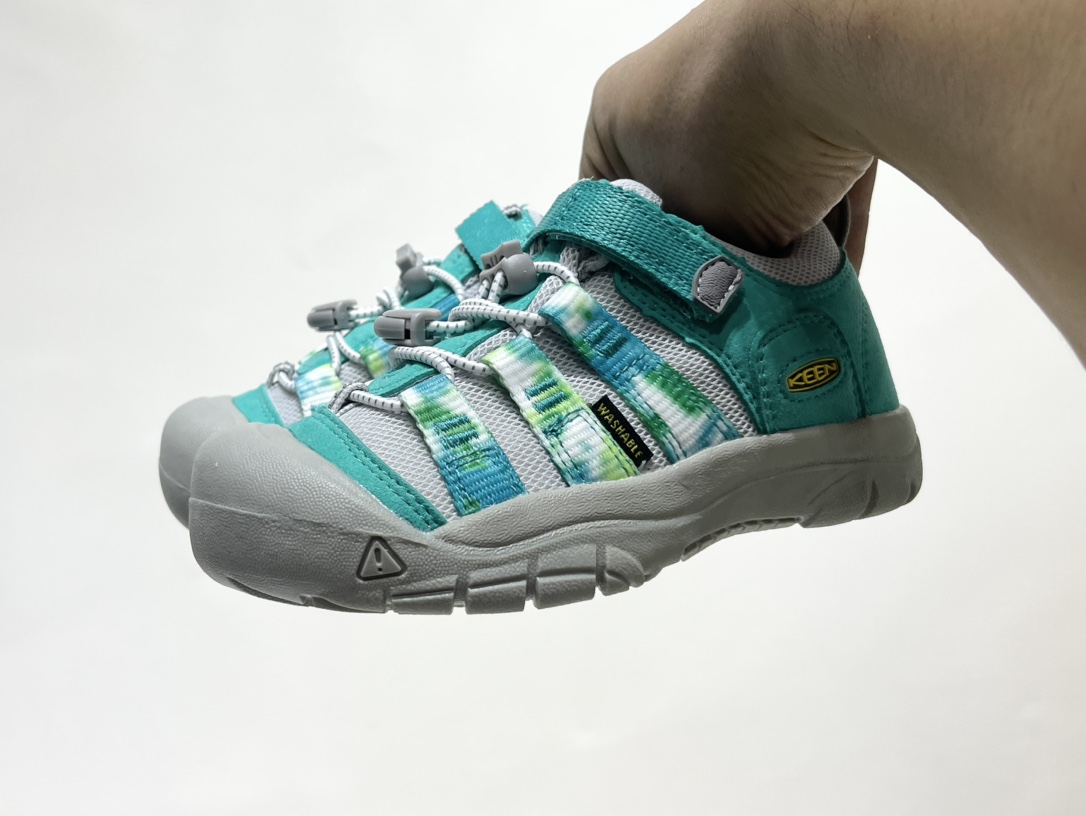 图片[2]-专G版KEEN潮牌户外帆布新款男女童登山徒步运动鞋 尺码：26-37码 超爱的户外潮牌🆒 户外当道，徒步爬山旅行上学🎒必备✔️ 帆布材质，舒适耐穿☁️ 魔术贴➕松紧带设计，穿脱方便✌🏻 橡胶耐磨大底，抓地力超强👍🏻 配色超级出彩🌈推荐get🛒-选品中心