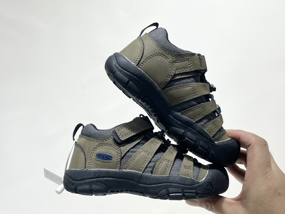 图片[9]-专G版KEEN潮牌户外帆布新款男女童登山徒步运动鞋 尺码：26-37码 超爱的户外潮牌🆒 户外当道，徒步爬山旅行上学🎒必备✔️ 帆布材质，舒适耐穿☁️ 魔术贴➕松紧带设计，穿脱方便✌🏻 橡胶耐磨大底，抓地力超强👍🏻 配色超级出彩🌈推荐get🛒-选品中心