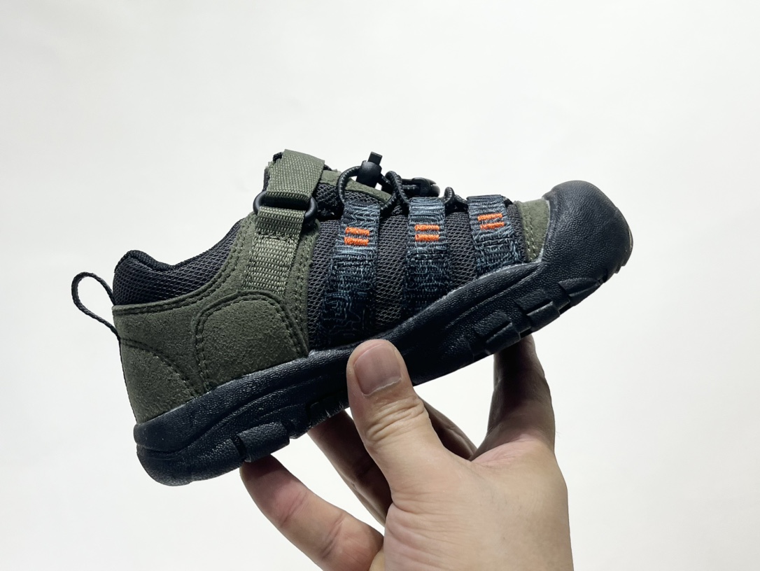 图片[6]-专G版KEEN潮牌户外帆布新款男女童登山徒步运动鞋 尺码：26-37码 超爱的户外潮牌🆒 户外当道，徒步爬山旅行上学🎒必备✔️ 帆布材质，舒适耐穿☁️ 魔术贴➕松紧带设计，穿脱方便✌🏻 橡胶耐磨大底，抓地力超强👍🏻 配色超级出彩🌈推荐get🛒-选品中心