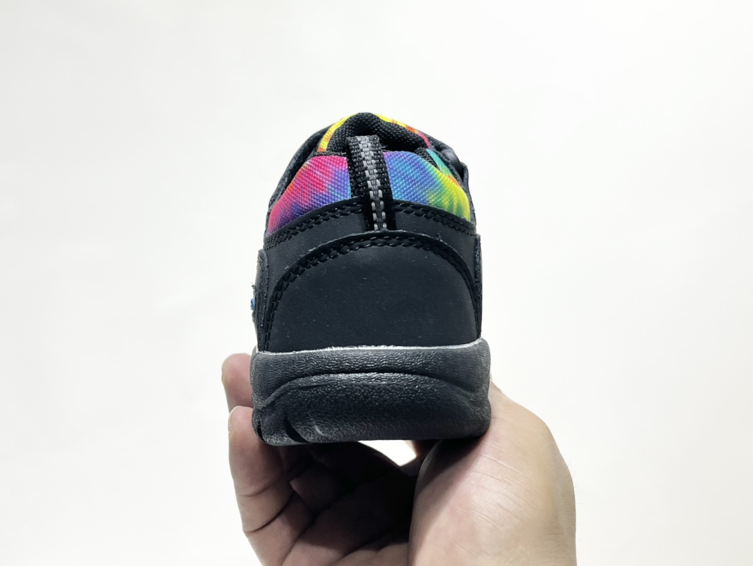 图片[8]-专G版KEEN潮牌户外帆布新款男女童登山徒步运动鞋 尺码：26-37码 超爱的户外潮牌🆒 户外当道，徒步爬山旅行上学🎒必备✔️ 帆布材质，舒适耐穿☁️ 魔术贴➕松紧带设计，穿脱方便✌🏻 橡胶耐磨大底，抓地力超强👍🏻 配色超级出彩🌈推荐get🛒-选品中心