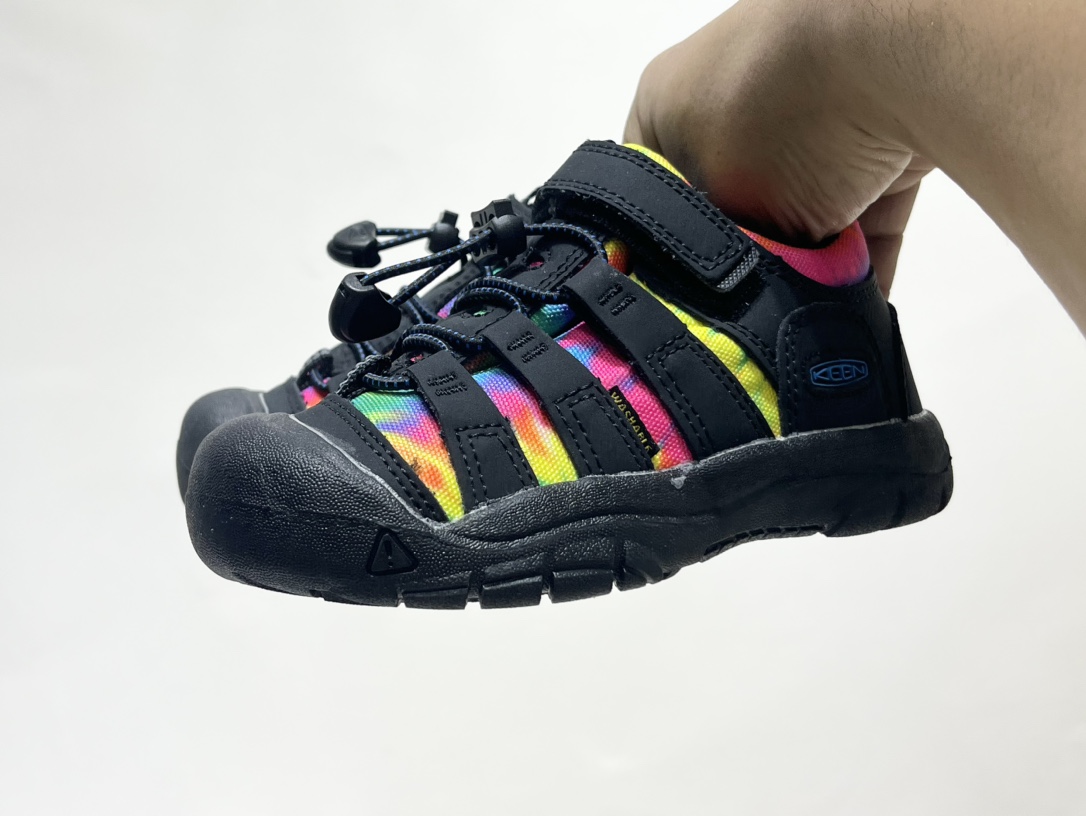 图片[2]-专G版KEEN潮牌户外帆布新款男女童登山徒步运动鞋 尺码：26-37码 超爱的户外潮牌🆒 户外当道，徒步爬山旅行上学🎒必备✔️ 帆布材质，舒适耐穿☁️ 魔术贴➕松紧带设计，穿脱方便✌🏻 橡胶耐磨大底，抓地力超强👍🏻 配色超级出彩🌈推荐get🛒-选品中心