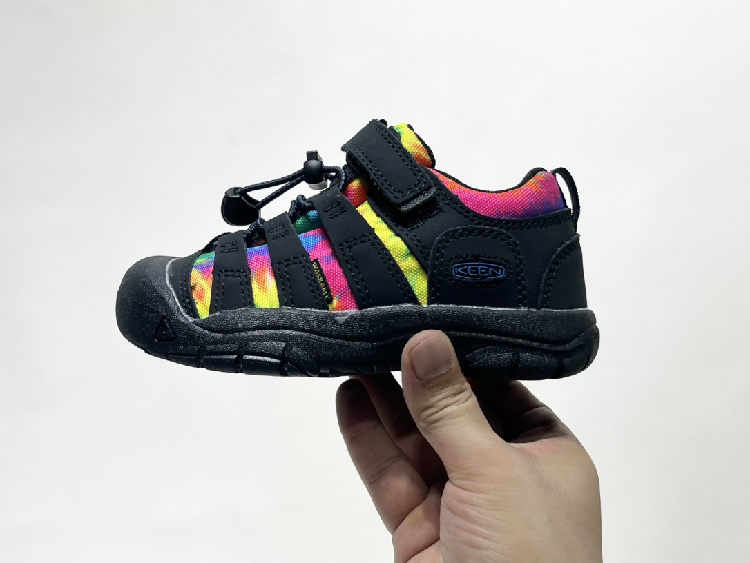 图片[4]-专G版KEEN潮牌户外帆布新款男女童登山徒步运动鞋 尺码：26-37码 超爱的户外潮牌🆒 户外当道，徒步爬山旅行上学🎒必备✔️ 帆布材质，舒适耐穿☁️ 魔术贴➕松紧带设计，穿脱方便✌🏻 橡胶耐磨大底，抓地力超强👍🏻 配色超级出彩🌈推荐get🛒-选品中心