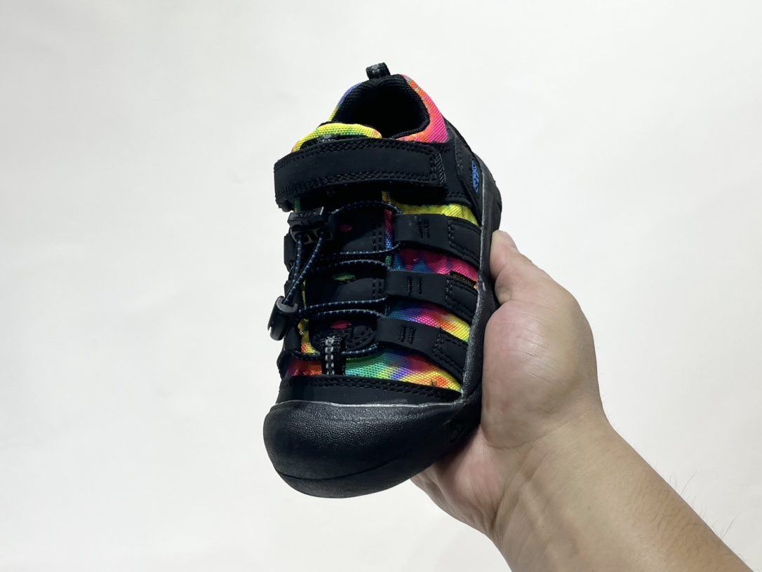 图片[3]-专G版KEEN潮牌户外帆布新款男女童登山徒步运动鞋 尺码：26-37码 超爱的户外潮牌🆒 户外当道，徒步爬山旅行上学🎒必备✔️ 帆布材质，舒适耐穿☁️ 魔术贴➕松紧带设计，穿脱方便✌🏻 橡胶耐磨大底，抓地力超强👍🏻 配色超级出彩🌈推荐get🛒-选品中心