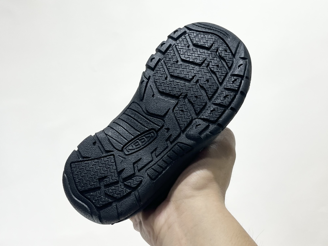 图片[5]-专G版KEEN潮牌户外帆布新款男女童登山徒步运动鞋 尺码：26-37码 超爱的户外潮牌🆒 户外当道，徒步爬山旅行上学🎒必备✔️ 帆布材质，舒适耐穿☁️ 魔术贴➕松紧带设计，穿脱方便✌🏻 橡胶耐磨大底，抓地力超强👍🏻 配色超级出彩🌈推荐get🛒-选品中心