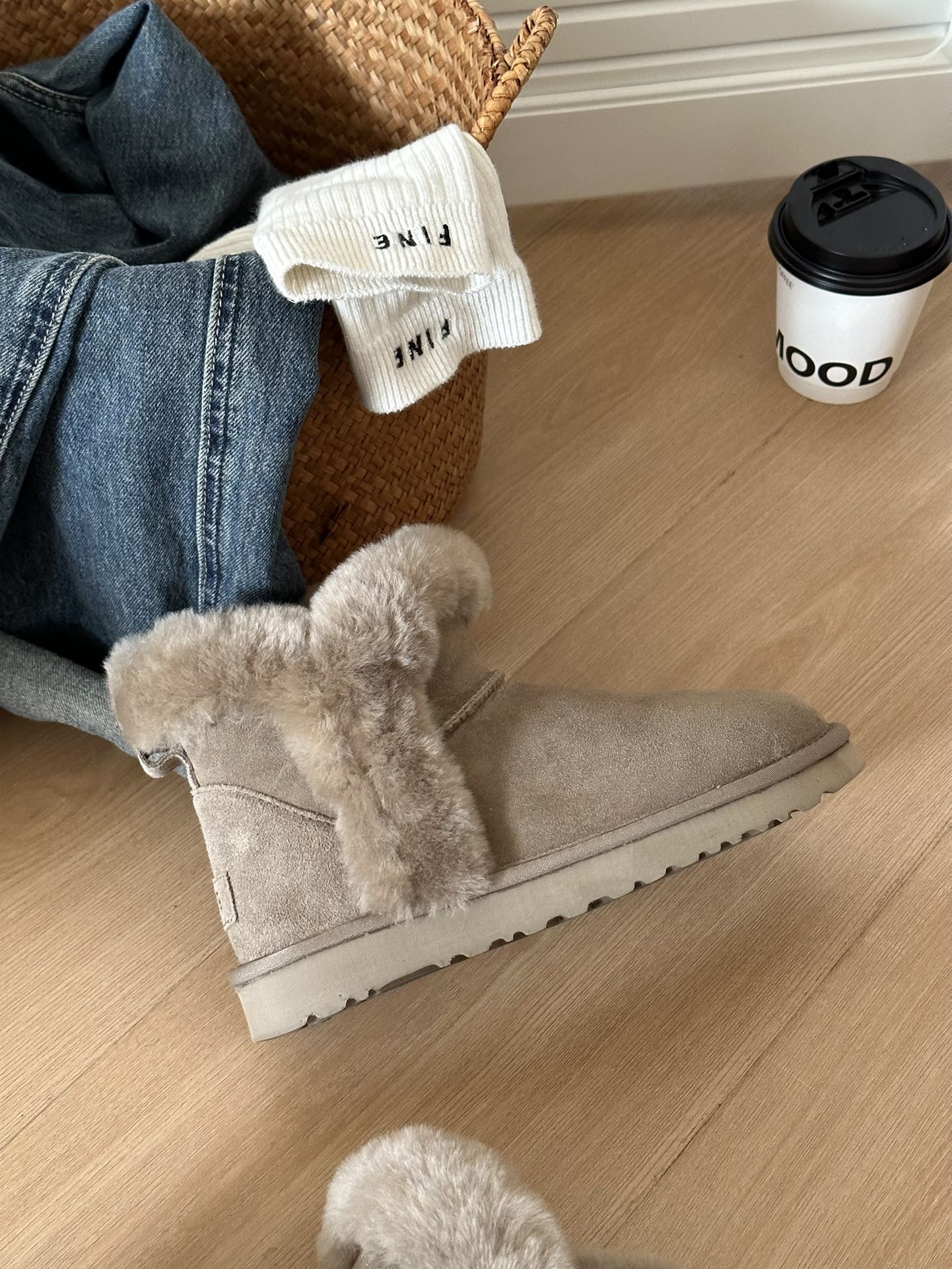 +++正码️UGG2023羊驼毛边小