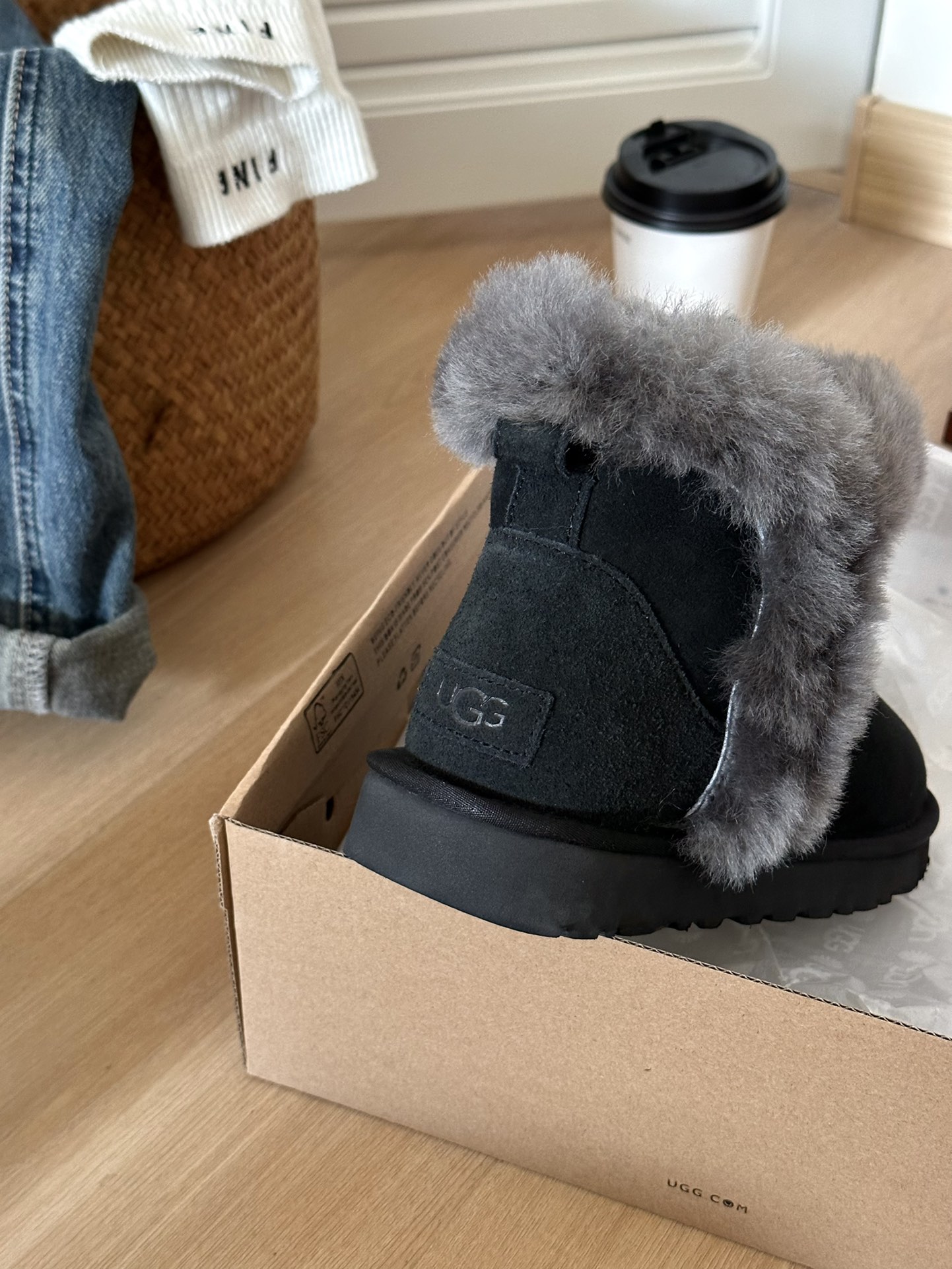 +++正码️UGG2023羊驼毛边小