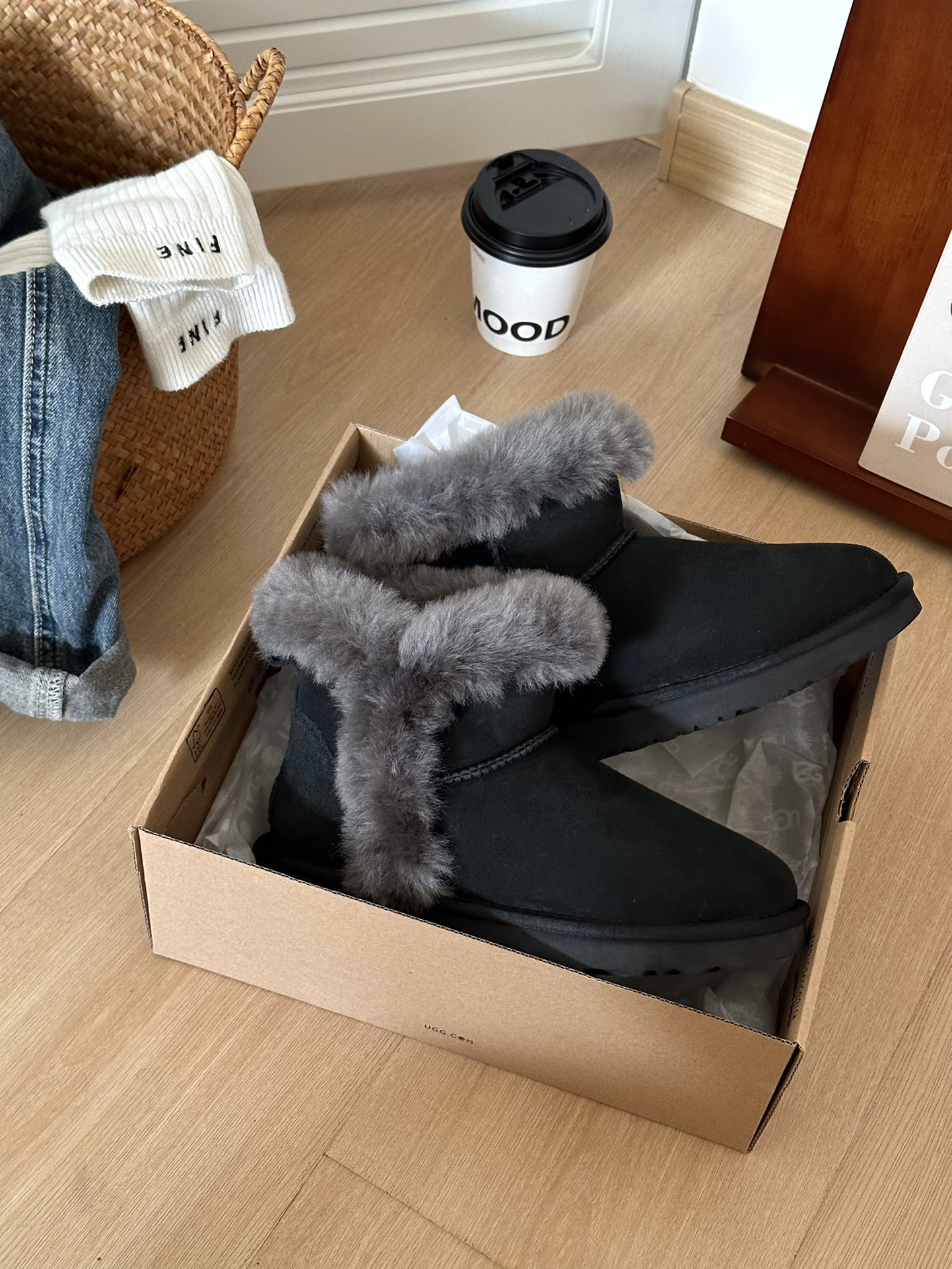 +++正码️UGG2023羊驼毛边小