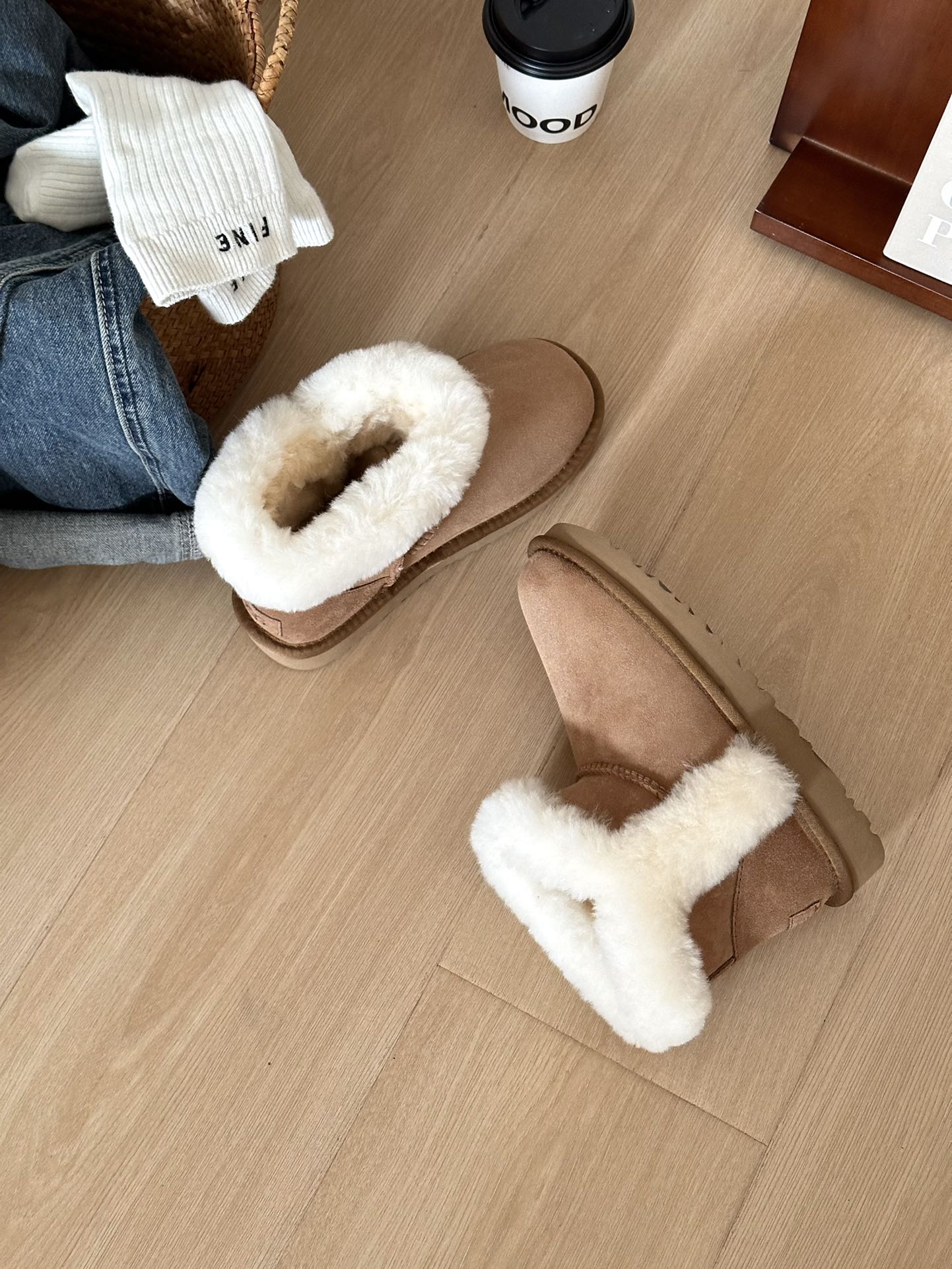 +++正码️UGG2023羊驼毛边小