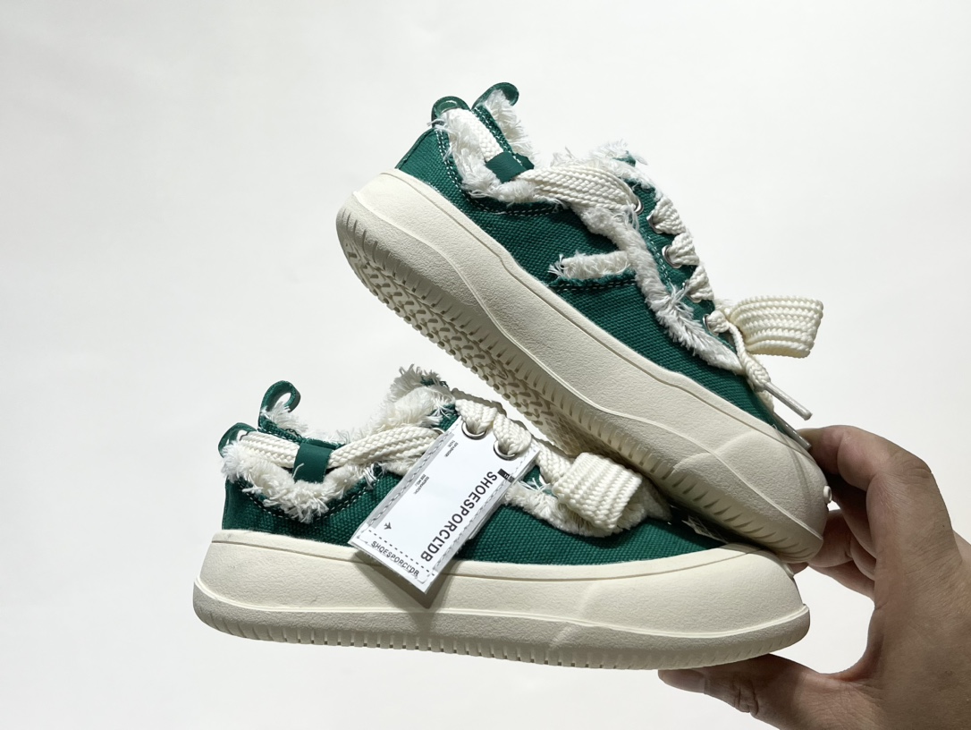 图片[9]-开春福利 檀健次同款新款开口笑魔术贴儿童帆布鞋 尺码：26-35码 檀健次同款开口笑，简约百搭款式🆒 魔术贴设计，穿脱方便✔️ 耐磨防滑大底，脚感超赞👍🏻-选品中心