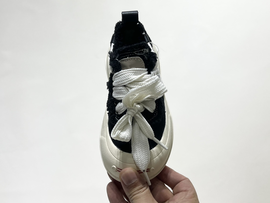 图片[7]-开春福利 檀健次同款新款开口笑魔术贴儿童帆布鞋 尺码：26-35码 檀健次同款开口笑，简约百搭款式🆒 魔术贴设计，穿脱方便✔️ 耐磨防滑大底，脚感超赞👍🏻-选品中心